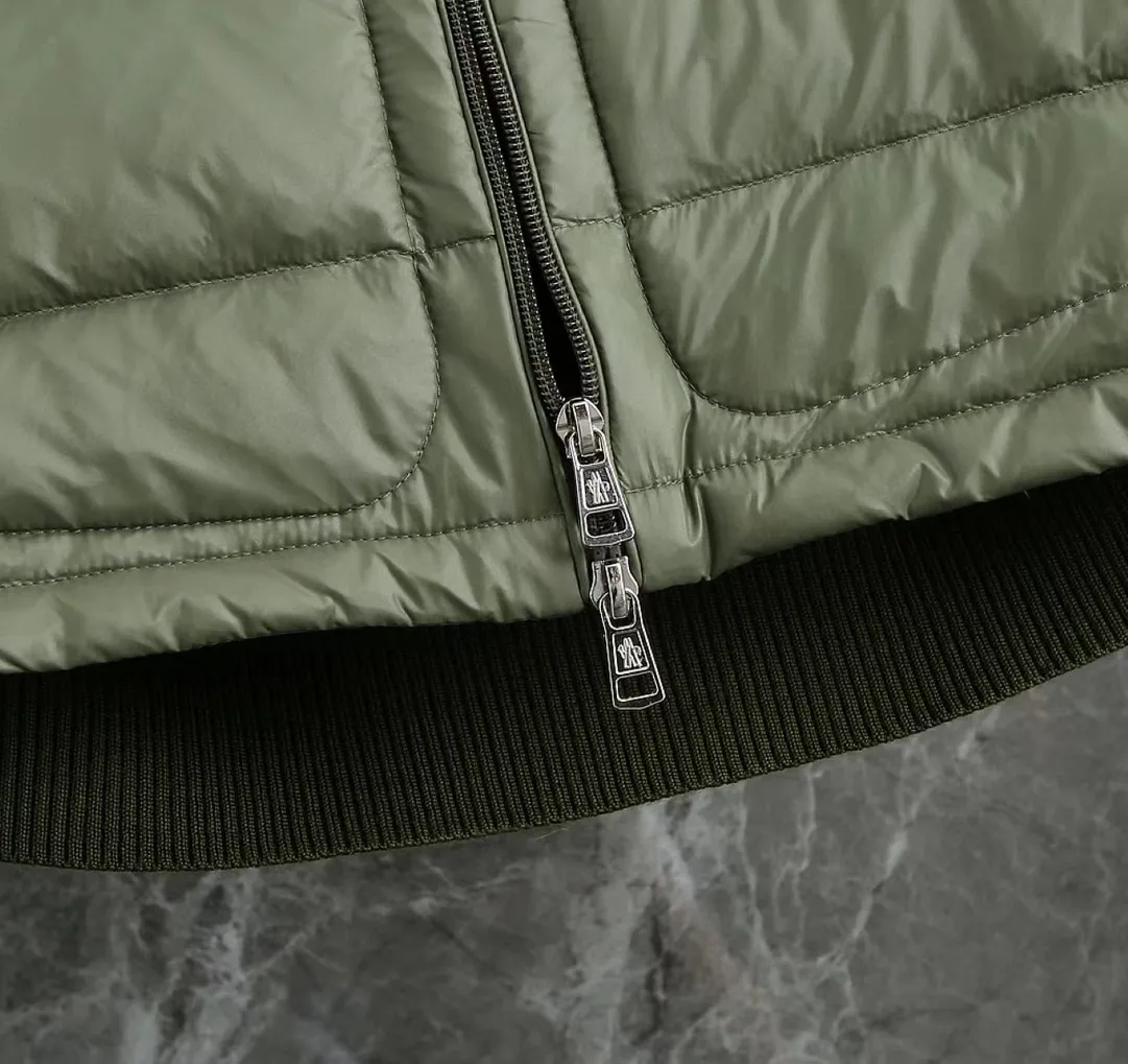 P680 9020# Spot Moncler Moncler 25 new men's wool knitted stitching stand-up collar thin down jacket