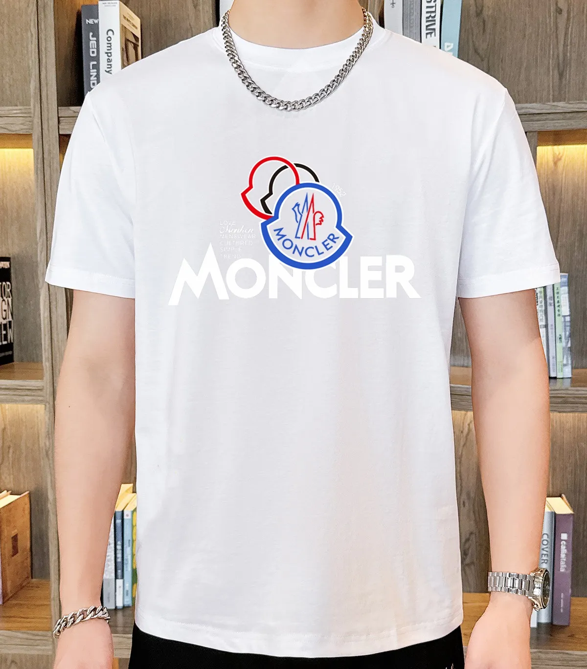 P290 Brand【MONCLER】2025 new men's short-sleeved shorts suit! Synchronous sales on the official website! High-end version on the market! It feels delicate and soft! Make you more comfortable to wear! The draped silhouette is awesome! Size: M-5XL (please state your height and weight when placing an order)