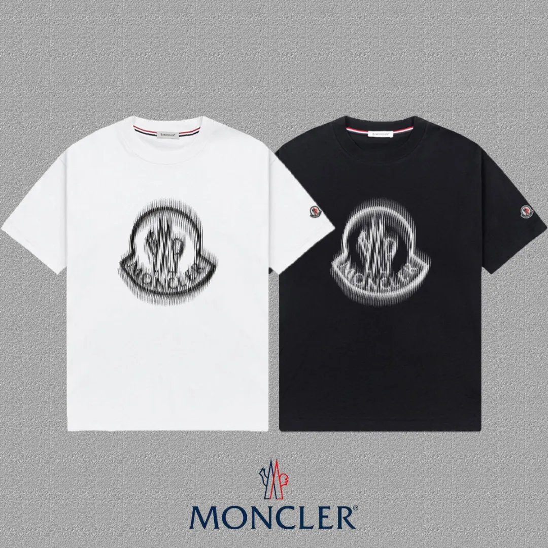 P140 🔥 [MONCLER] 2025FW short-sleeved T-shirt with badge + LOGO, high-end 26s double yarn 300g fabric, heavy fabric, custom stretcher rib, same vat and dye, complete three standards, same style for men and women, color: black, white, size: S M L XL 2XL