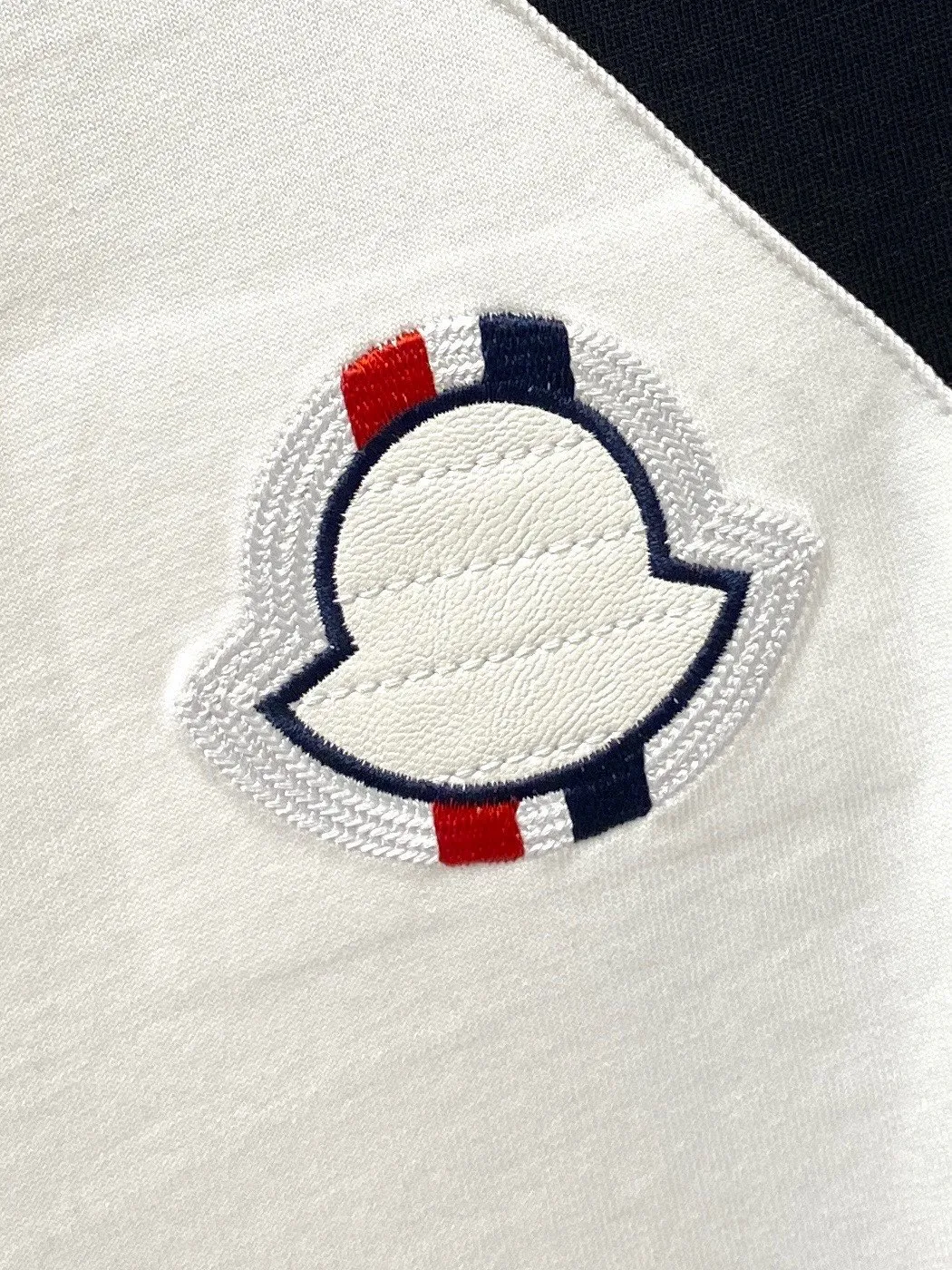 P570 Brand [MONCLER Mouth Covered] 2025 round neck short-sleeved shorts suit. The upper body of pure cotton fabric will not be stuffy. The smooth and comfortable skin-friendly effect is more breathable. The fabric has its own texture. Classic logo technology. A new interpretation from a unique angle. Fashionable and versatile choice! Size: M-3XL (maximum wear: 190 pounds)
