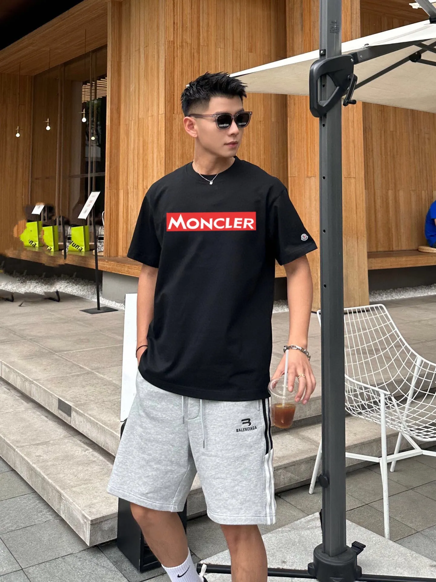 P160 MONCLER Mouth MC official short-sleeved T-shirt 2024 spring and summer new style Heavy industry printing Original imported custom 260g double yarn pure cotton High-density threaded same vat dyed fabric Loose version super versatile Very suitable for both men and women A must-have for everyone Color: Black White Size: S M L XL