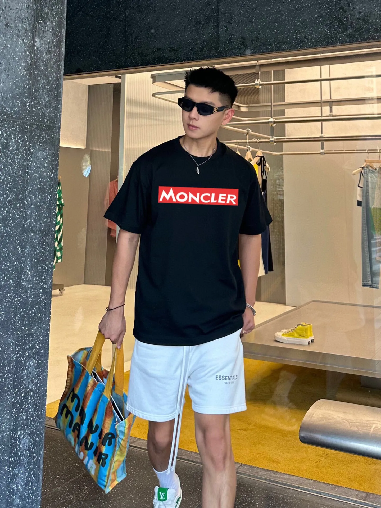 P160 MONCLER Mouth MC official short-sleeved T-shirt 2024 spring and summer new style Heavy industry printing Original imported custom 260g double yarn pure cotton High-density threaded same vat dyed fabric Loose version super versatile Very suitable for both men and women A must-have for everyone Color: Black White Size: S M L XL