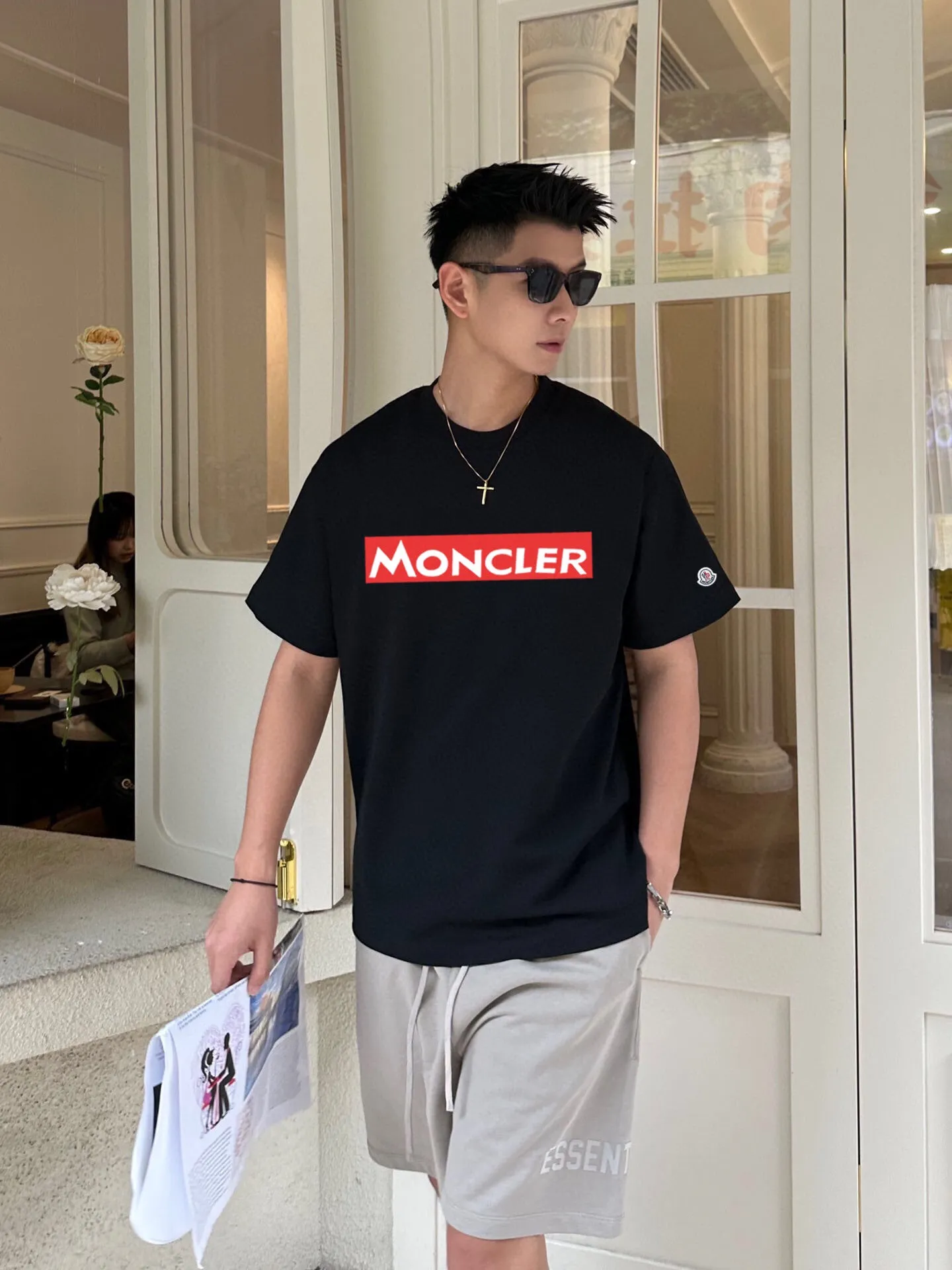 P160 MONCLER Mouth MC official short-sleeved T-shirt 2024 spring and summer new style Heavy industry printing Original imported custom 260g double yarn pure cotton High-density threaded same vat dyed fabric Loose version super versatile Very suitable for both men and women A must-have for everyone Color: Black White Size: S M L XL