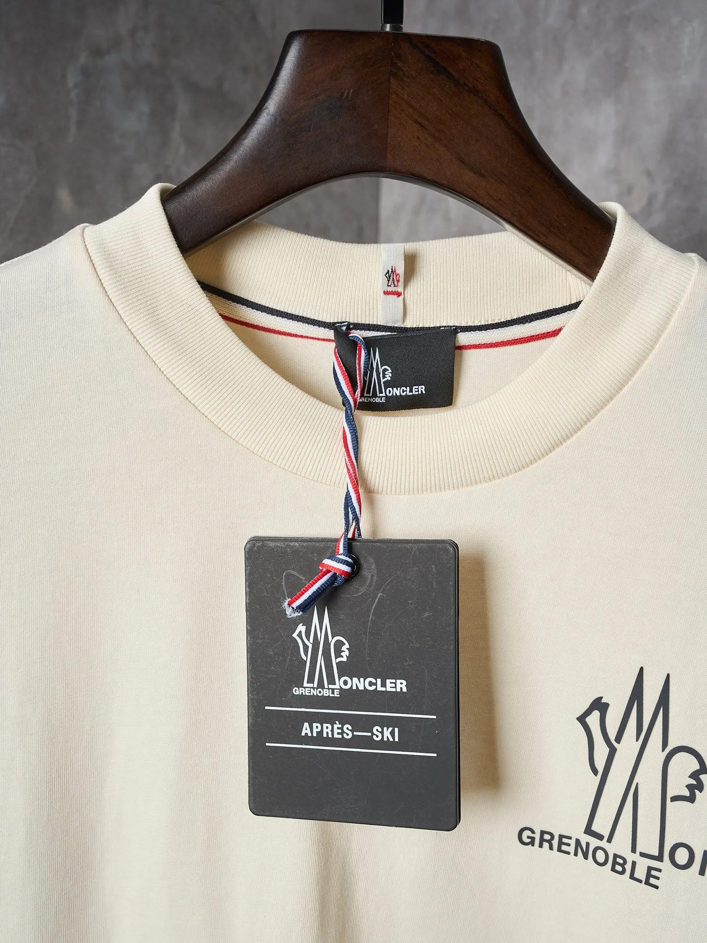 P350 Actual hanging auction] MONCLER/muzzled cotton round neck logo spliced ​​long-sleeved T-shirt [Ready stock] S M L