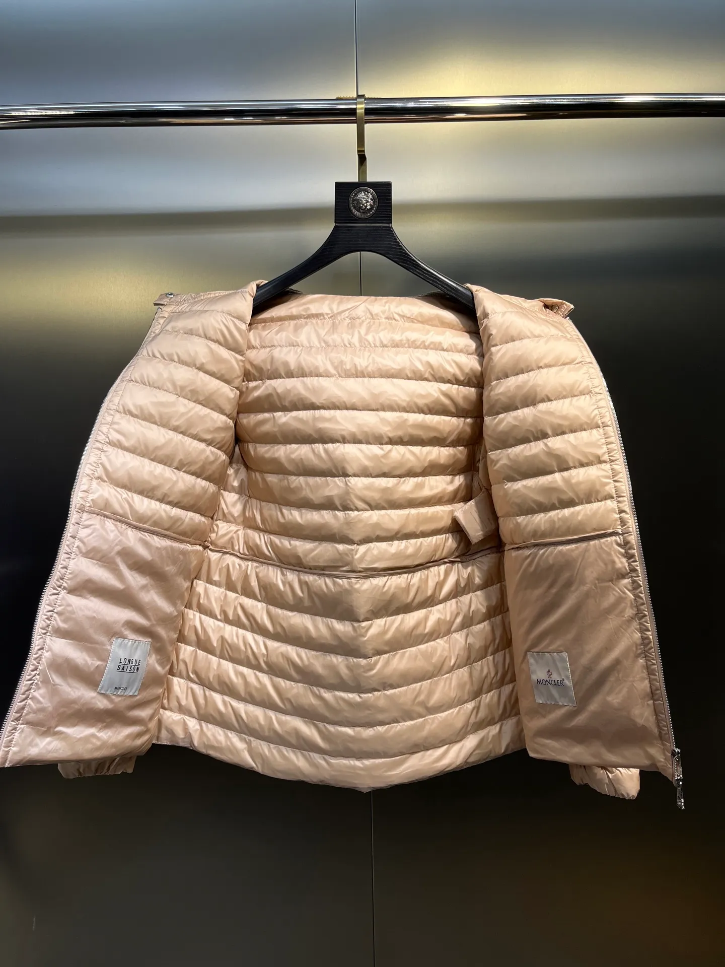 P660 moncler raie 🌟 Lightweight hooded parka down jacket with hanging effect😍 90 national standard large white duck down, 200 grams of down filling, two layers of anti-run velvet gallbladder, exquisite hardware and exquisite workmanship size: 1234