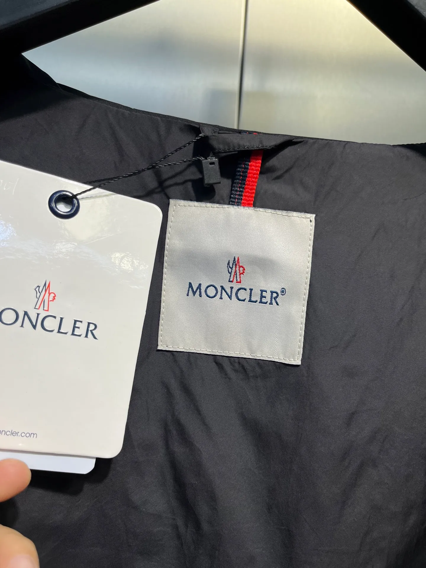 P620 moncler 🌟 2025 autumn latest product, fashionable casual jacket, available at the same time, original order, imported original fabric, excellent comfort, top printing technology letter pattern logo, extremely high grade, calm and versatile, handsome and stylish upper body size: m-xxxl