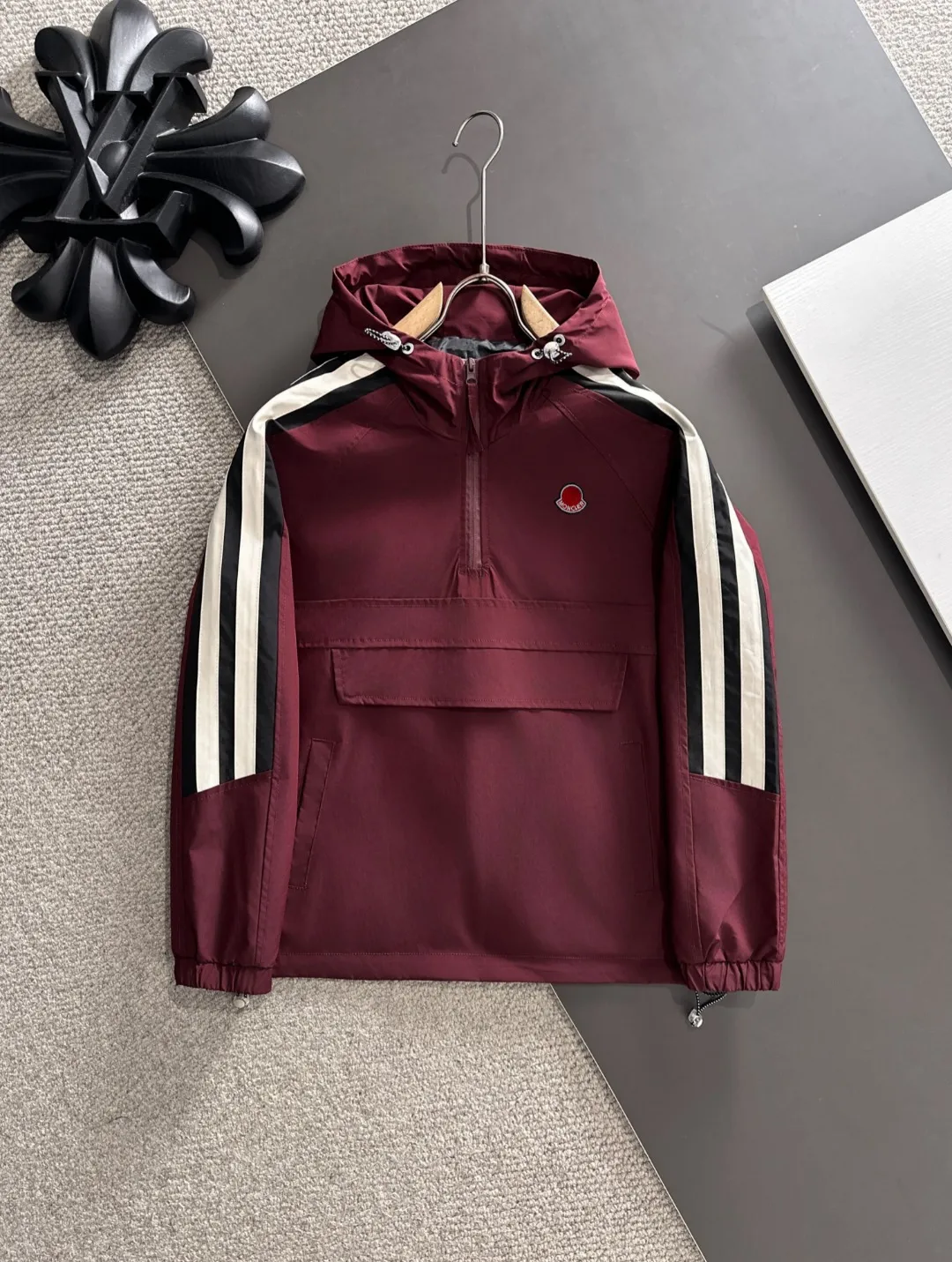Next day shipping P720 MONCLER/Balenciaga high quality 2025 autumn and winter new casual heavy industry suit exclusively developed by yb! High quality production! The top version of the trading company channel order, external orders for imported custom fabrics, high breathability and comfort, impeccable details, absolutely worth buying! This type of suit is also a must-have for lazy people. You don’t have to think about how to match it, you can just get it in one set! Brand element design concept, delicate and soft feel! It presents a casual cut and the upper body shape is great! On sale simultaneously on the official website! From a high-end men's positioning brand, the low-key luxury taste is irresistible! Exquisite workmanship and impeccable quality! The overall style is simple, fashionable and timeless, fully meeting the requirements of stylish and tasteful dressing! Size: M to 5XL (or state your height and weight when placing an order)
