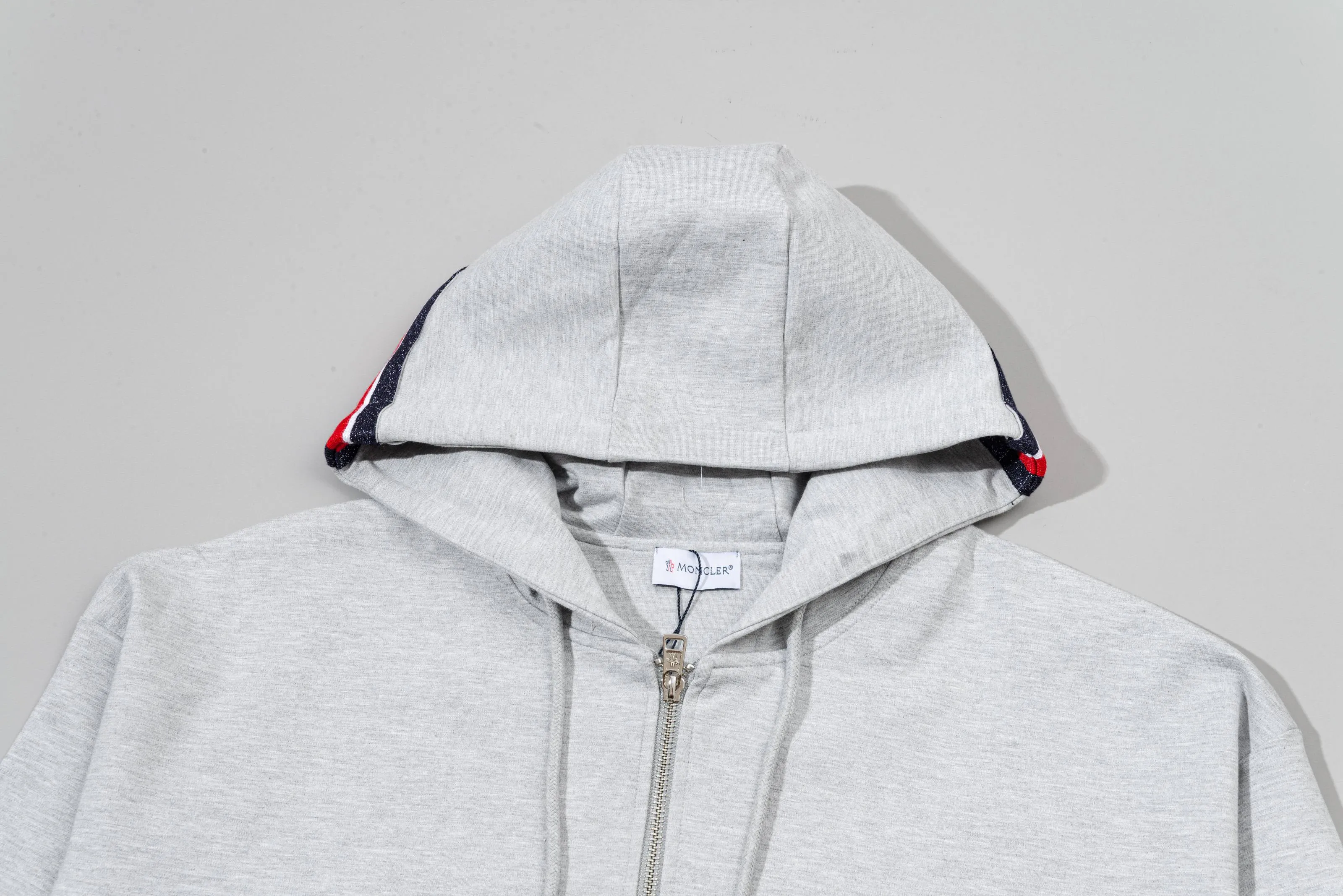 P270 MONCLER/Mask custom fabric suit casual sweatpants, simple arm brand LOGO small badge, threaded trousers technology, official synchronization, high version, high quality, fashionable personality, versatile trend, pure original quality, original fabric, tag, collar label, washed wheat, complete three standards, color: blue, gray. Size: S-2XL