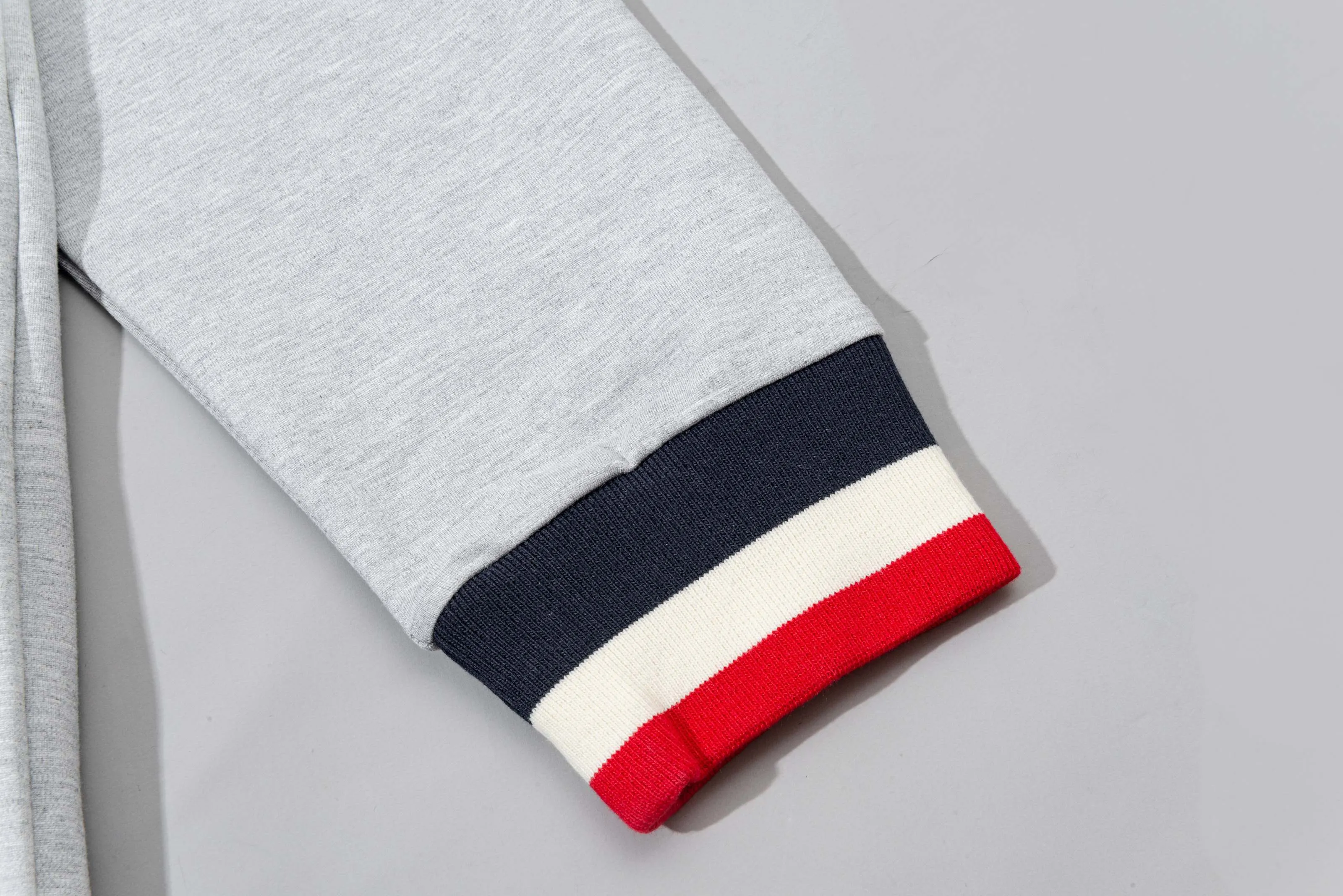 P270 MONCLER/Mask custom fabric suit casual sweatpants, simple arm brand LOGO small badge, threaded trousers technology, official synchronization, high version, high quality, fashionable personality, versatile trend, pure original quality, original fabric, tag, collar label, washed wheat, complete three standards, color: blue, gray. Size: S-2XL