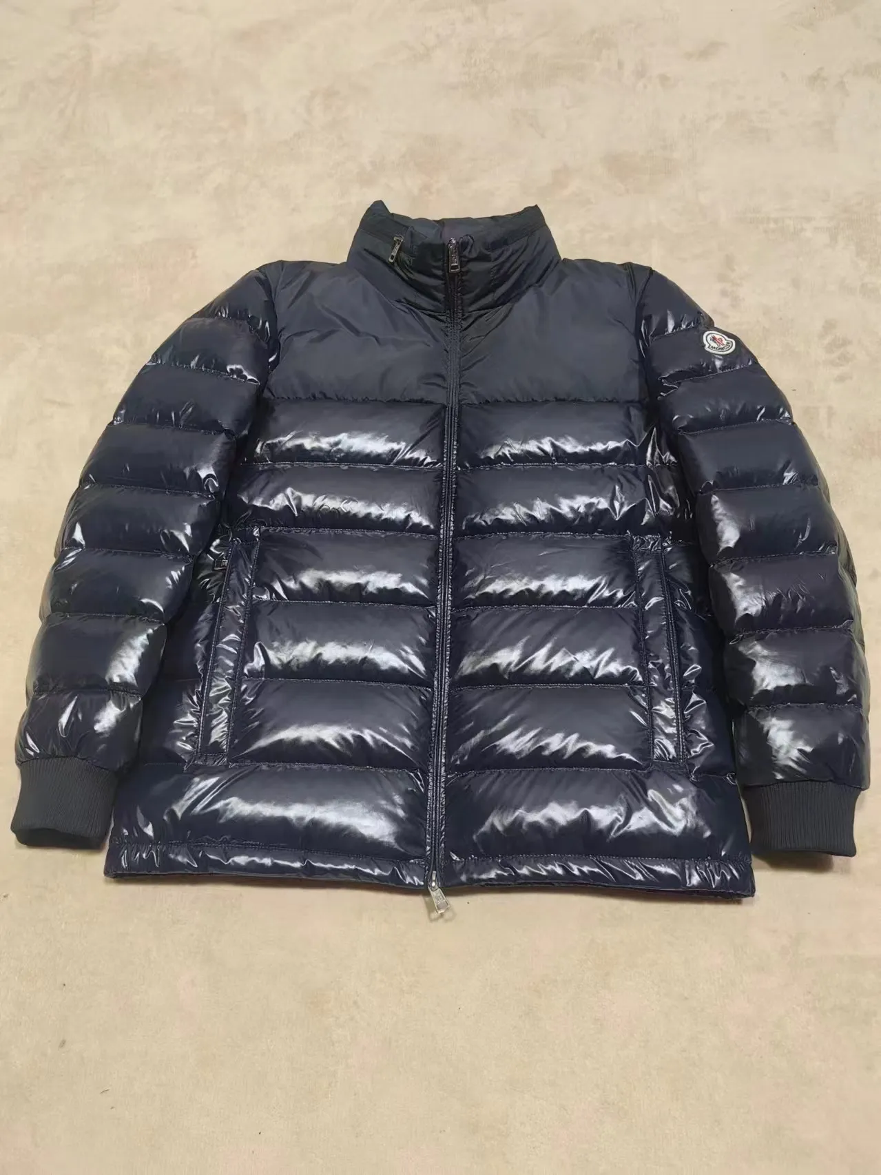 P820 ​​Moncler 2024 Spring and Autumn Men's Thin Stand Collar Down Jacket~