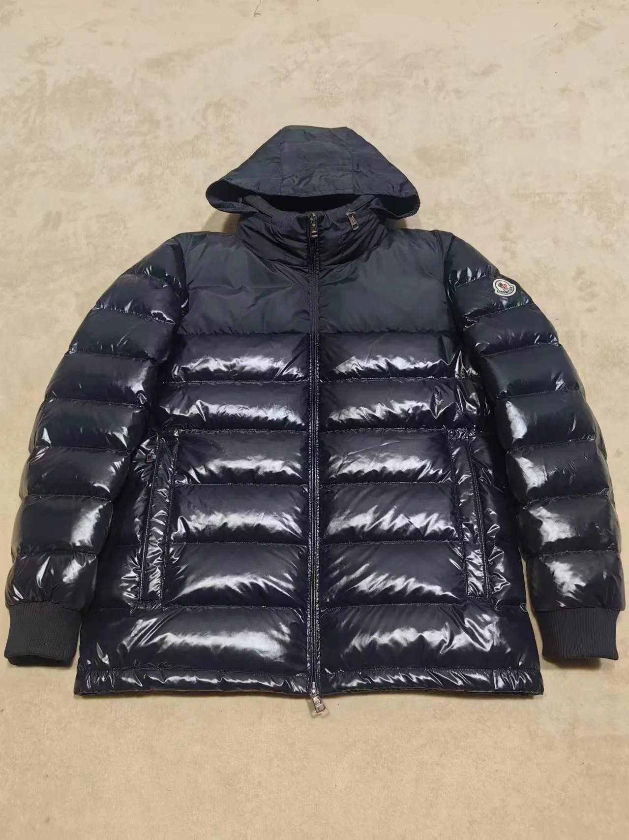 P820 ​​Moncler 2024 Spring and Autumn Men's Thin Stand Collar Down Jacket~