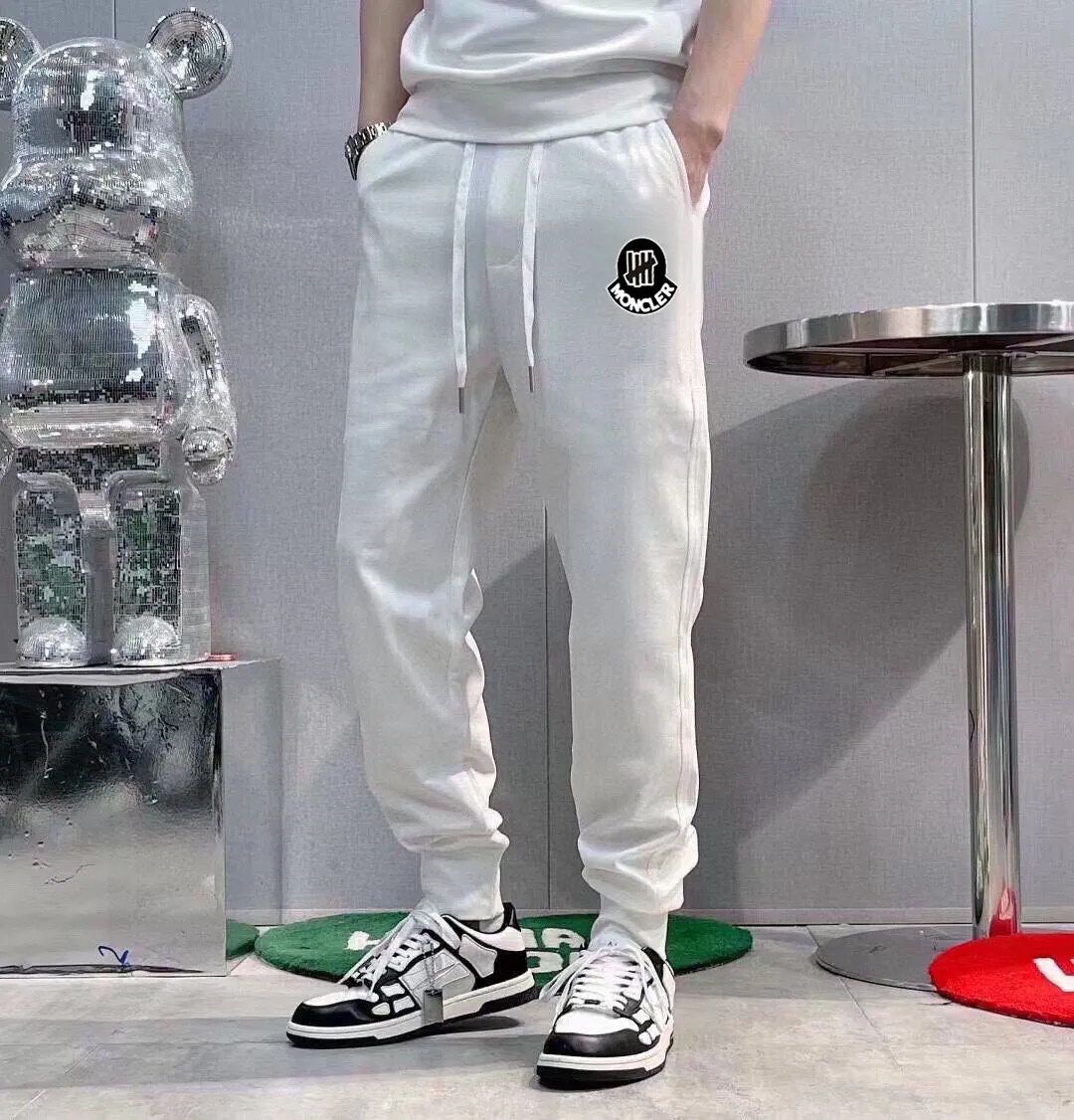 P330 [MONCLER] (Fat Man's Gospel) The same style as the 2025 official website. World-renowned luxury brand. Summer men's (double mercerized) high-quality 🐂 suit. It is made of imported original fabrics. It is a trendy style of the season and a versatile hit. Simple and elegant, precise workmanship allows you to be at the top of fashion. Size: M-5XL (can be worn up to 220 pounds)