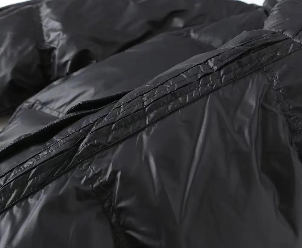 P840 MONCLER/Mask "Official website's same classic double patchwork embroidered small label splicing pocket" Hooded down jacket - Fabric: National standard 90 white duck down jacket, made of polyester fiber fabric. Comfortable and warm, perfect appearance, good bulk recovery after compression, heat-containing warmth, complete three standards, original fabric, official same style, different from ordinary version on the market - Color: black - Size: M L XL XXL XXL XXXL - Purchase the original mold and create it with a full set of customized accessories. Details determine success or failure.  - Accessories: The original accessories are complete with one to one and three standards, os off-shoulder version, same style for men and women, official website quality - no gender distinction, same style for men and women