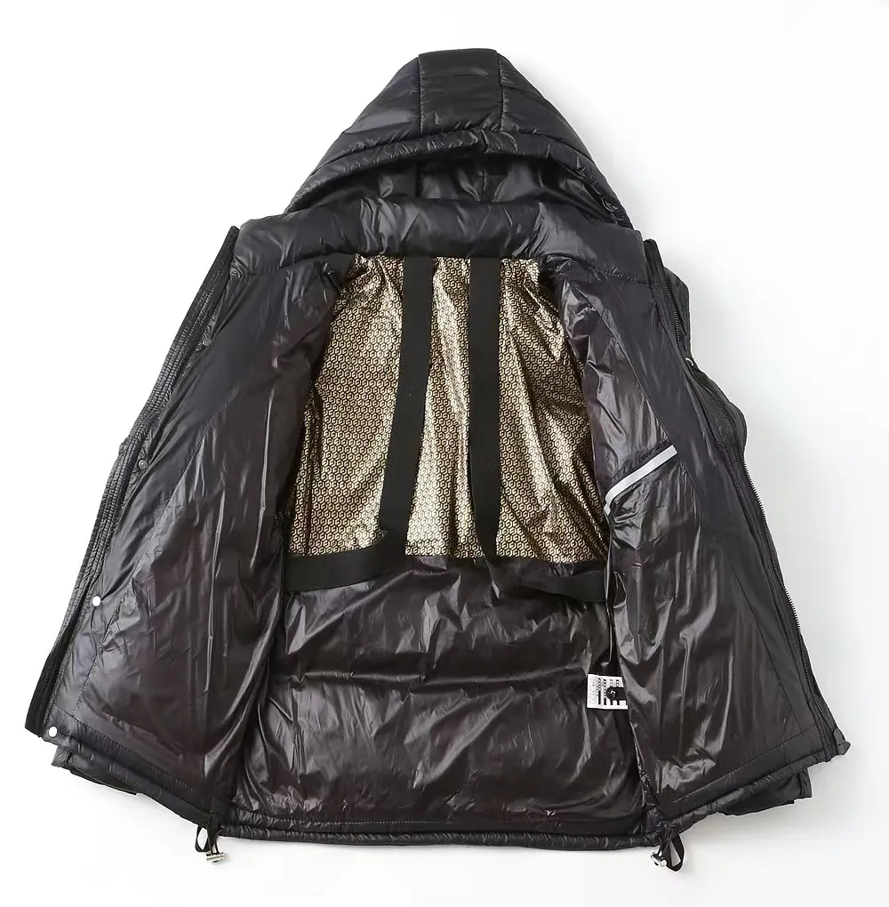 P840 MONCLER/Mask "Official website's same classic double patchwork embroidered small label splicing pocket" Hooded down jacket - Fabric: National standard 90 white duck down jacket, made of polyester fiber fabric. Comfortable and warm, perfect appearance, good bulk recovery after compression, heat-containing warmth, complete three standards, original fabric, official same style, different from ordinary version on the market - Color: black - Size: M L XL XXL XXL XXXL - Purchase the original mold and create it with a full set of customized accessories. Details determine success or failure.  - Accessories: The original accessories are complete with one to one and three standards, os off-shoulder version, same style for men and women, official website quality - no gender distinction, same style for men and women