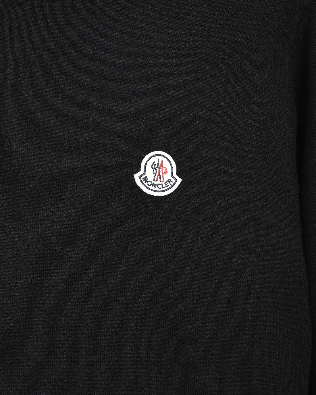 P236 Moncler/muzzle 25Fw classic chest Logo letter badge logo casual knitted pullover sweater 2025FW official website new original fabric official same style Selected sweater customization Imported wool fabric High-end version, counter custom fabric High breathability and comfort, exquisite workmanship, impeccable detail processing, ✅ custom logo engraved buttons, three labels complete. Brand element design concept reflects high quality. It feels delicate and soft! Presenting a casual cut, the upper body shape is great 🐍 Color; black, white and gray Size: M-XXXL