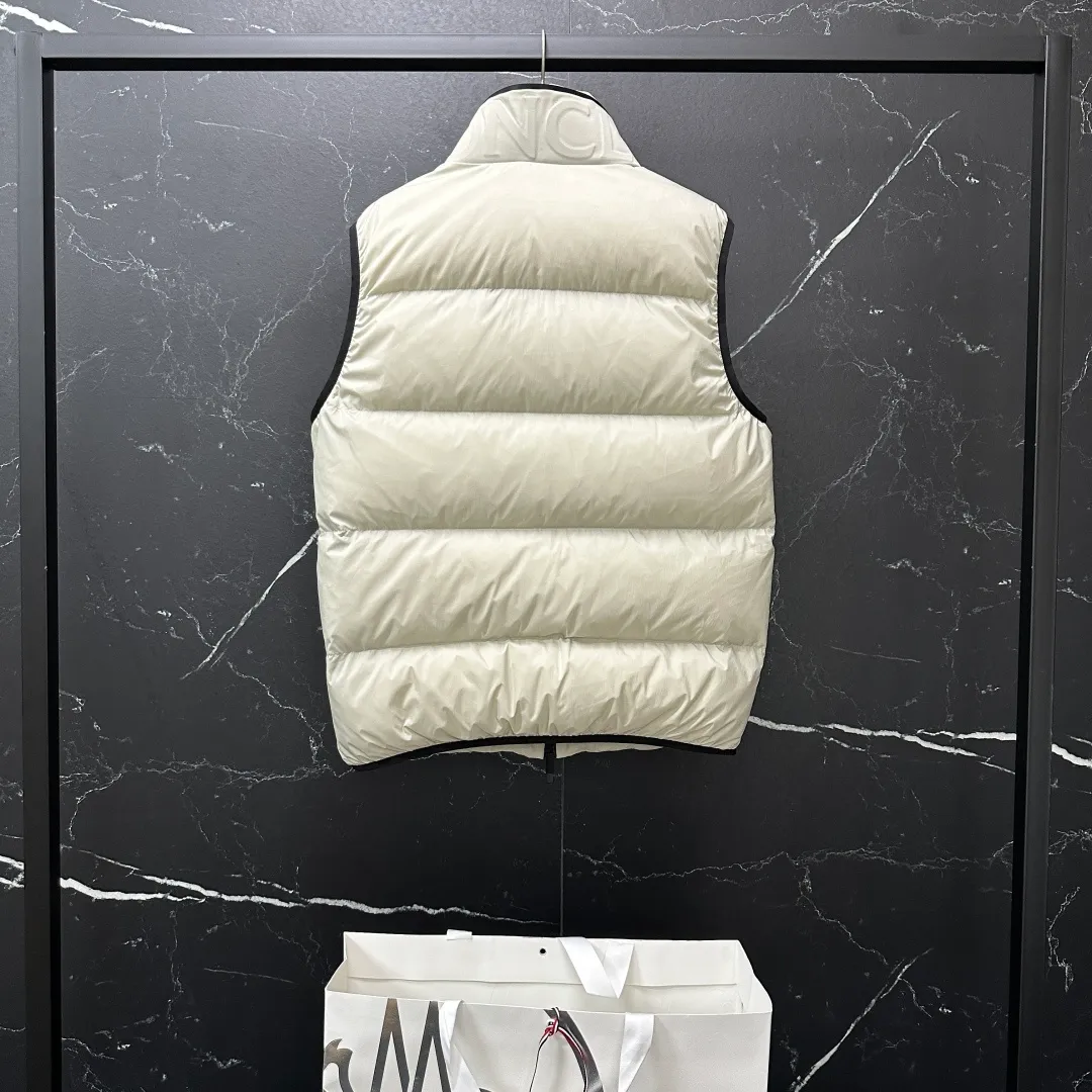 P800 𝑴𝒐𝒏𝒄𝒍𝒆𝒓｜Moncler/Moncler 25𝒔𝒔 Guersac autumn and winter new twill craft hooded [removable hood] light luxury fashionable down vest for men and women #T48# 𝑺𝒊𝒛𝒆：𝟭# 𝟮# 𝟯# 𝟰# 𝟱# Product color: black, beige