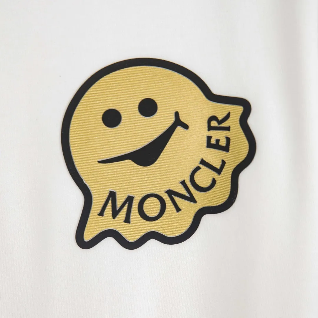 P190 💰 zp version [exclusive supply] MONCLER/muzzled 300g round neck short-sleeved T-shirt brand classic three-dimensional little monster offset printing letter LOGO embossed technology official synchronization high version high quality fashion personality versatile trend pure original quality original fabric hangtag collar label washed wheat three labels complete Color: black. White. Size: S M L XL XXL No.: WS10022