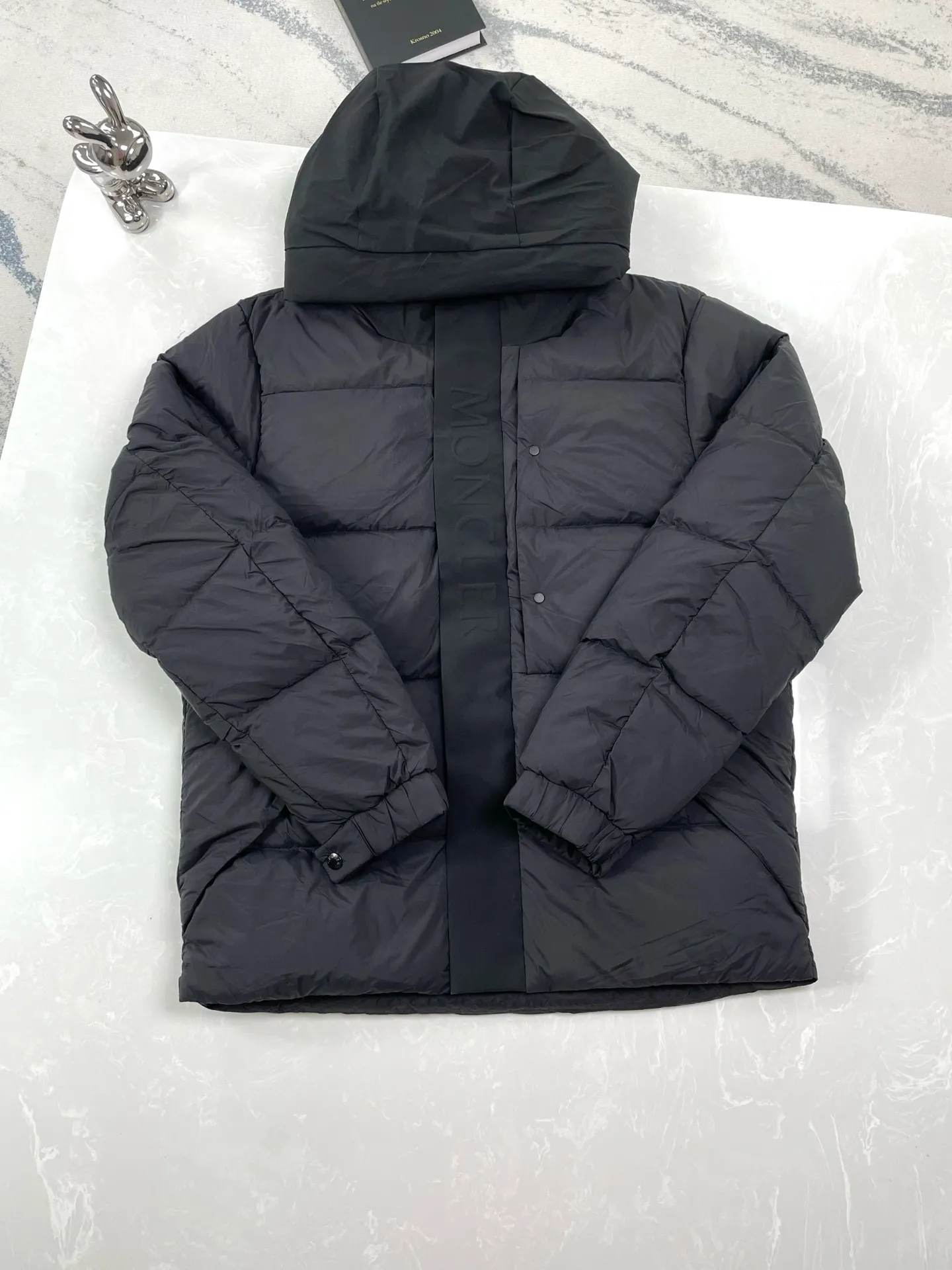 P870 (high version) Moncler-Moncler-25ssMONCLER access control three-dimensional embossed letter down jacket Size:0 1 2 3 4 5
