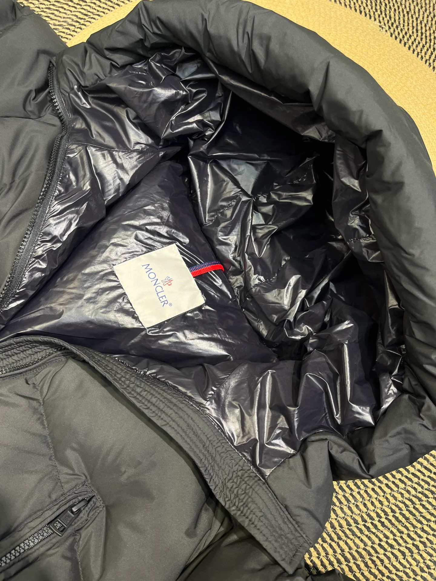P1120 moncler🌟 Meng Mouth Exclusive Hot Style 2025 Autumn and Winter New Long Down Jacket Original Customized Hardware Accessories All Imported Original Customization Welcome to Compare Absolutely High Quality Made of Top-grade 90 White Duck Down Super Soft Filled with Fluffy and Full Super Heavy Workmanship Fabrics with Excellent Workmanship Perfect Version Note The Fabric is Super Comfortable Exclusive Model Non-Market Goods Uniform Sizes for Men and Women Size: 12345