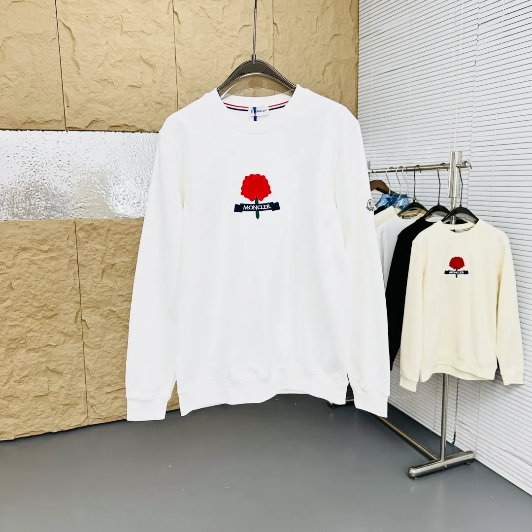 P280 Brand: Mengkou🤳𝐌𝐎𝐍𝐂𝐋𝐄𝐑 Fabric: ☑️Made of 440g double-strand pure cotton terry👕 Fabric: ☑️Thread with 1*1 double yarn thread. 🔜Comes with dyeing in the same tank. Craftsmanship: ☑️The embroidery uses 3D three-dimensional embroidery technology, 🇧🇫The original computer scan and print is restored 1:1. The pattern is clear and the needle count is dense. It is a rare high-end product on the market! 🇲🇩All three standards are complete! Size: ☑️S 〰️M 〰️L 〰️XL 〰️XXL