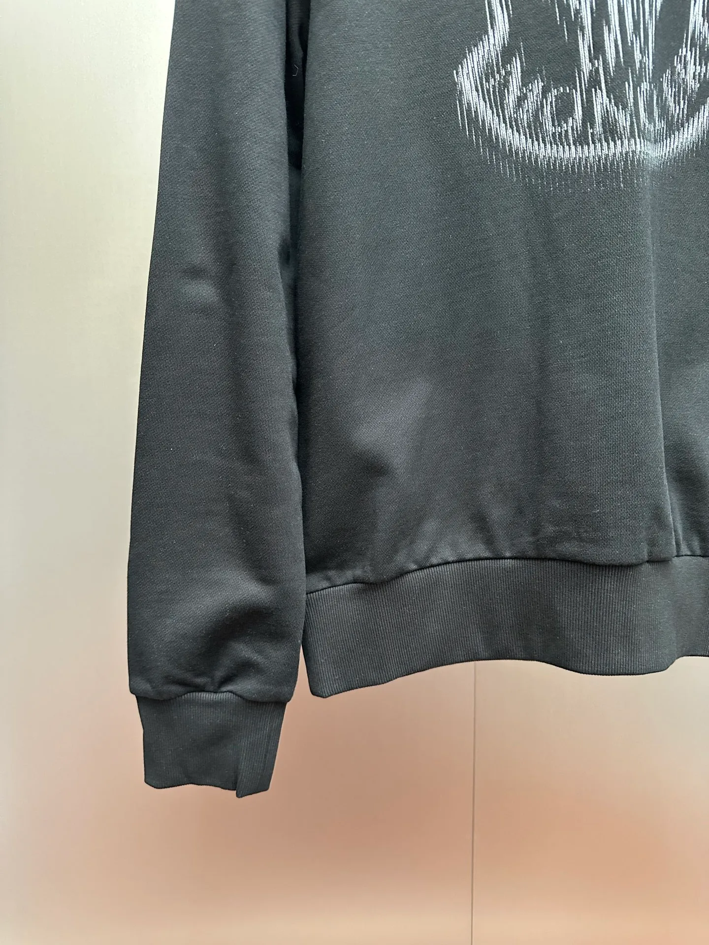 P350 MONCLER round neck pullover printed casual long-sleeved sweatshirt, purchased and developed by 3926, 320g double-strand combed cotton sweatshirt material, 2*2 cotton luxury ribbing, fabric fermentation wash, digital direct printing, customized 1:1 chapter, customized 1:1 trademark, fitted version size: S M L XL