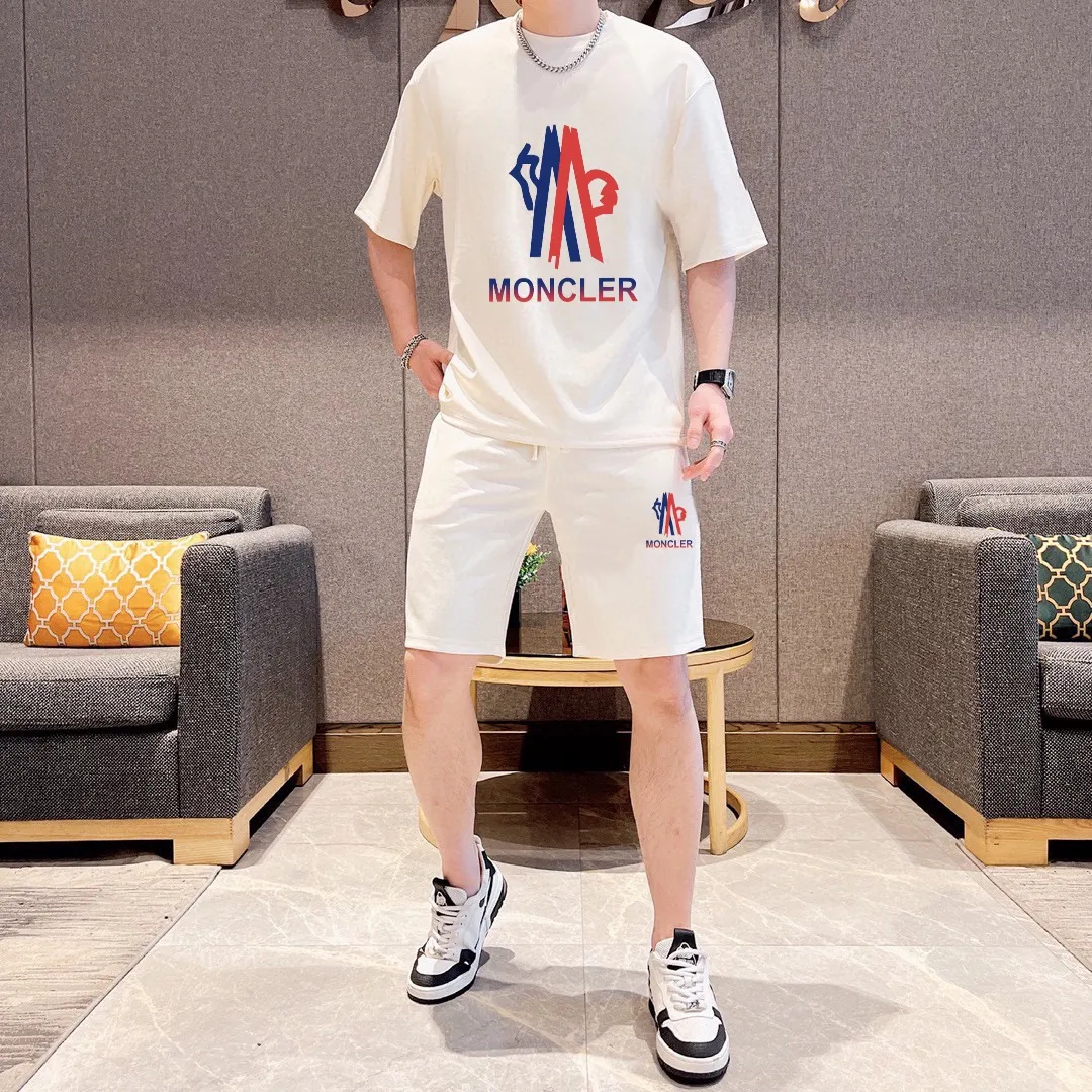 P280 Brand [MONCLER] 2025 new men’s short-sleeved shorts suit! Synchronous sales on the official website! High-end version on the market! It feels delicate and soft! Make you more comfortable to wear! The draped silhouette is awesome! Size: M-5XL (please state your height and weight when placing an order)