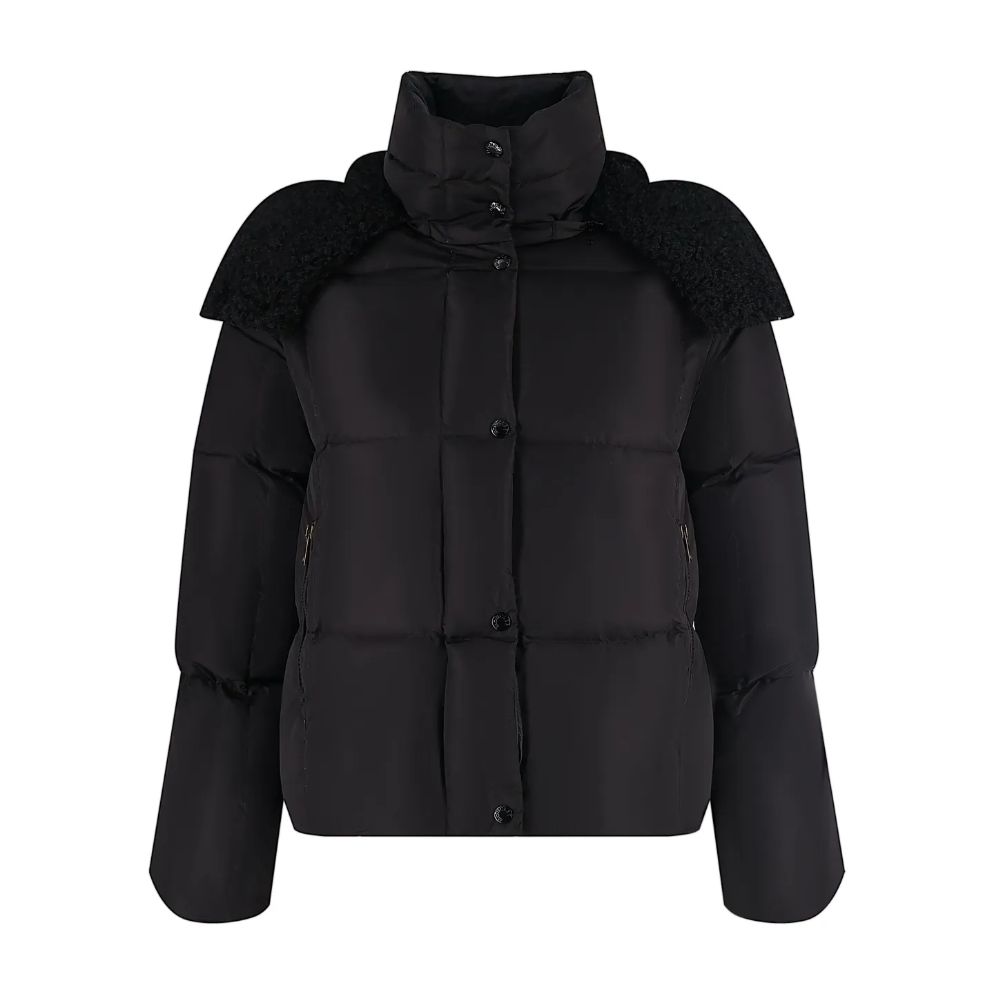 P1130 Moncler Lamb Wool Collar Women's Down Jacket (Black) The collar is made of customized imported lamb wool material, which is spliced ​​with customized light waterproof and breathable 100% polyester fiber fabric. Filled with RDS-certified 90% high-loft white duck down, the filling volume is about 400G, and the fill power is as high as 800+ 5A standard warmth level! The snap button opening and closing are made of custom-painted paint with logo engraving, which is extremely tight and has perfect details. The new season's complete set of accessories is independently developed, and every small detail is perfectly presented. Size:0-1-2-3