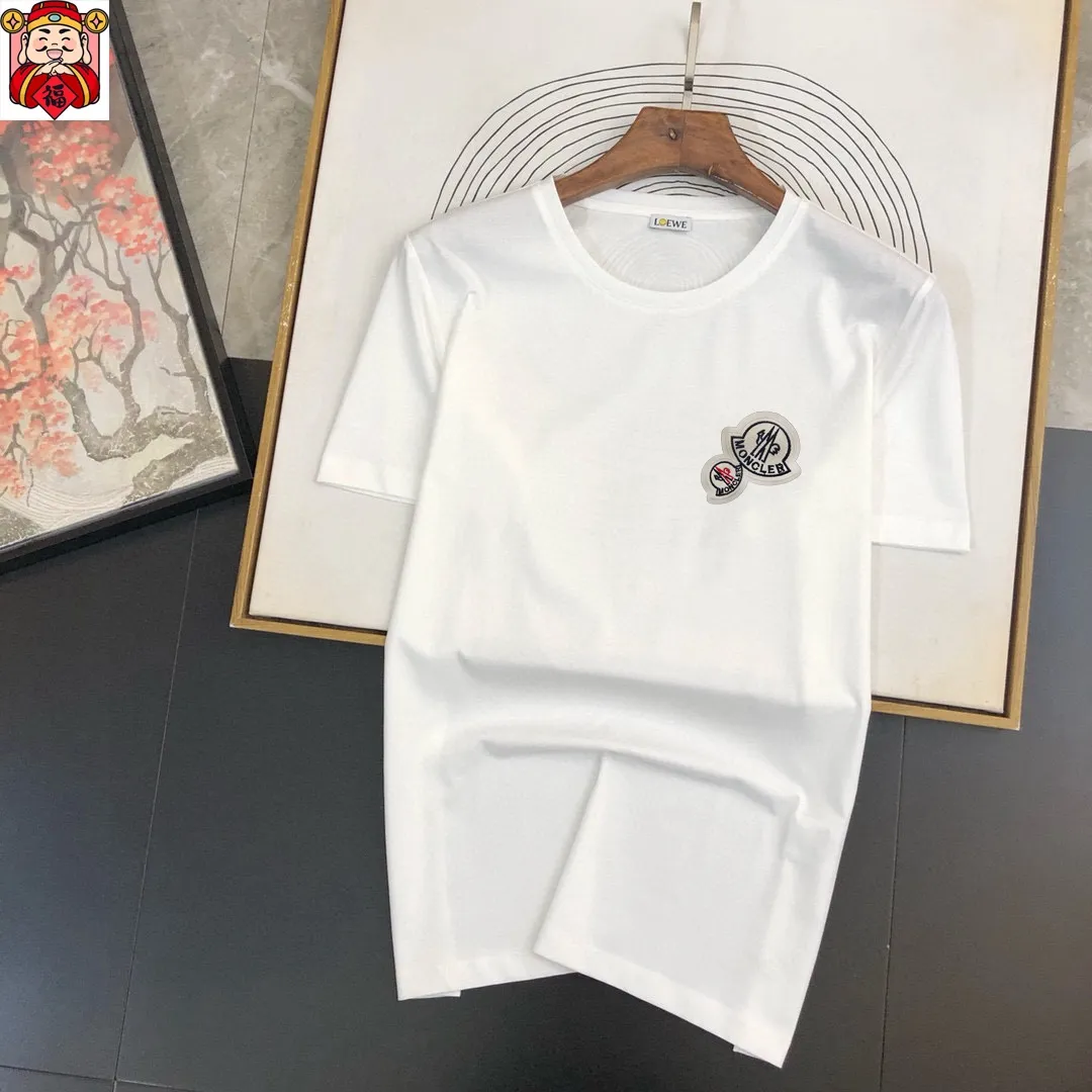 P140 Brand [MONCLER] (Good News for Fat People) original men's casual short-sleeved T-shirt, new product for spring and summer 2025, customized top-notch logo craftsmanship on the chest, matched with the entire details, quality and tailoring design are first-class, customized imported mercerized cotton fabric! Full of style, the color scheme is light and versatile. M-5XL (wear up to 220 pounds)