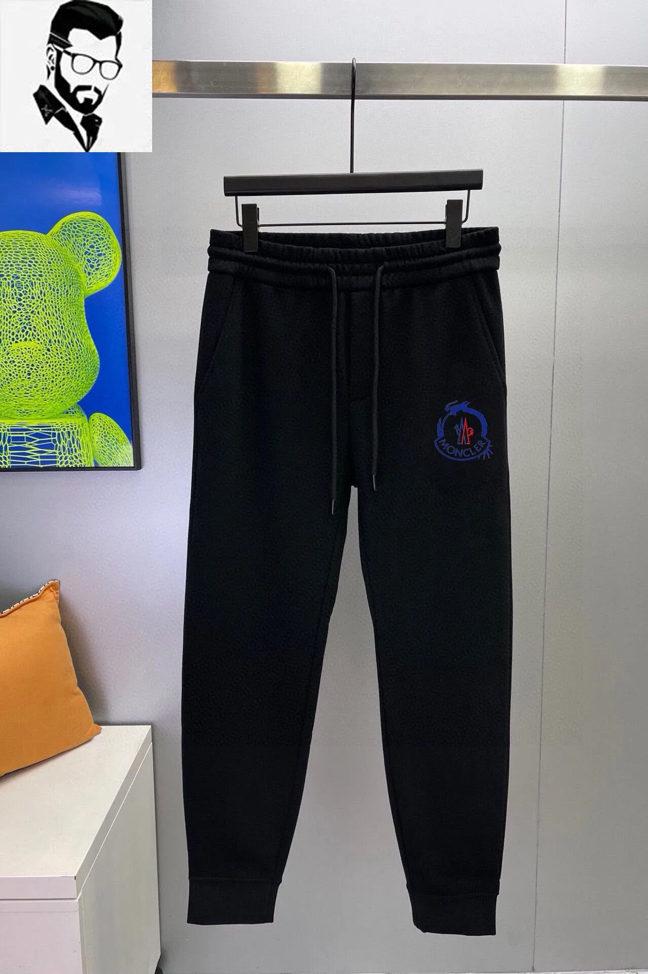 P380 💰 [MONCLER Mouth Covering] (Gospel for Fatty) hot-selling suit is coming. Focus on the original version of the official website. 2025 new hot-selling sweatshirt suit. The original order is hard to buy🇭🇰. It is the meticulous work of top designers for a fitting and perfect upper body effect. All-natural high-quality Roman cotton 100%, close-fitting comfort, noble and elegant! Original hardware embodies elegance and nobility! Counter size: M-5XL (maximum wear up to 220 pounds)