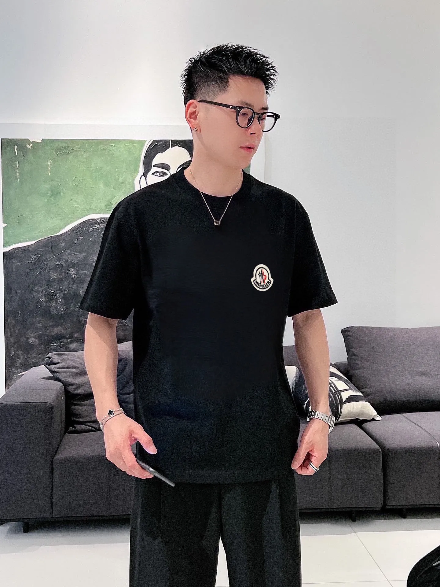 P140 Brand [MONCLER] (Good News for Fat People) original men's casual short-sleeved T-shirt, new product for spring and summer 2025, customized top-notch logo craftsmanship on the chest, matched with the entire details, quality and tailoring design are first-class, customized imported mercerized cotton fabric! Full of style, the color scheme is light and versatile. M-5XL (wear up to 220 pounds)