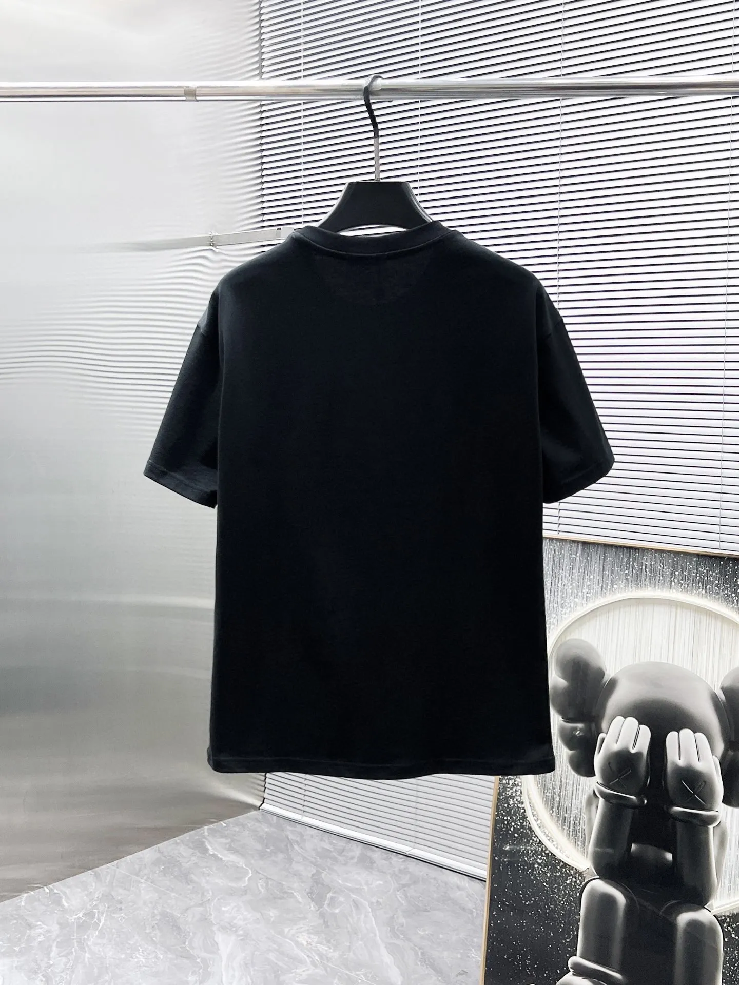 P560 Brand [MONCLER Mouth Covered] 2025 round neck short-sleeved shorts suit. The pure cotton fabric upper body will not be stuffy, the smooth and comfortable skin-friendly effect is more breathable, the fabric has its own texture, classic logo technology, a new interpretation from a unique angle, the first choice for fashion and versatility! Size: M-3XL (maximum wear: 190 pounds)