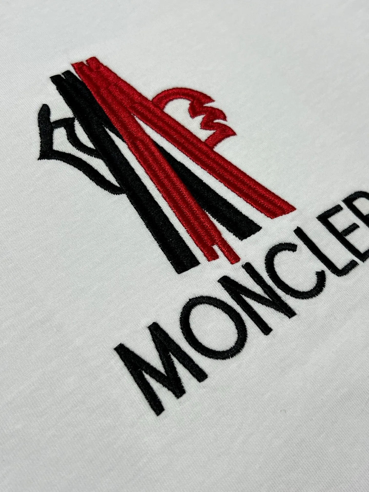 P160 MONCLER short-sleeved T-shirt Color: black white Size xs-L a Fabric: 280g