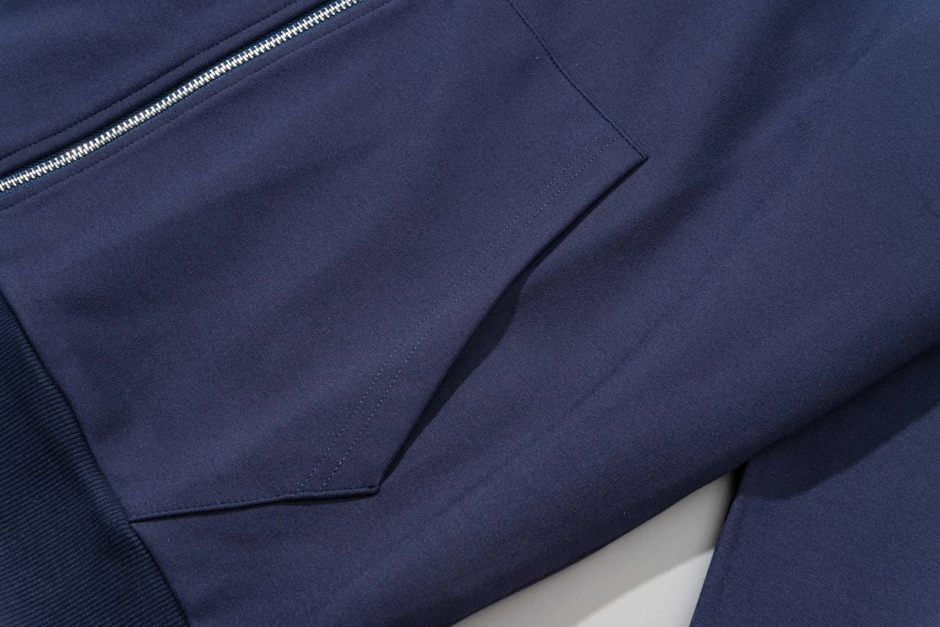 P270 MONCLER/Mask custom fabric suit casual sweatpants, simple arm brand LOGO small badge, threaded trousers technology, official synchronization, high version, high quality, fashionable personality, versatile trend, pure original quality, original fabric, tag, collar label, washed wheat, complete three standards, color: blue, gray. Size: S-2XL