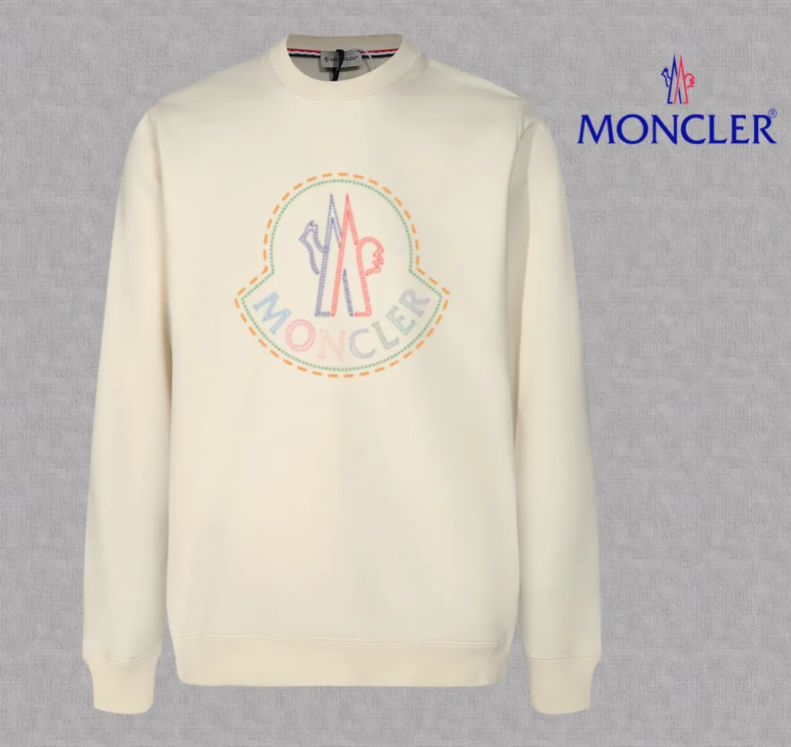 P210 High-version sweatshirt) [Long-term stock] 〖𝐌𝐎𝐍𝐂𝐋𝐄𝐑~Mask〗 Made of 440g heavy-weight fabric. It is different from the market currency. It can be matched with any variety and is properly handsome. 😎The whole dress is made of double waistcoats. The double waistcoats make the whole dress more three-dimensional. Not ordinary factories can do such fine work. 2025 Spring runway version of the T stage, on sale at the counter, round neck terry sweatshirt, high-end double-strand pure cotton, custom-made stretch ribs, dyed in the same vat, complete with three standards, matched with exquisite embroidered LOGO on the chest, simple and advanced, same style for men and women. Color: black, apricot, white, size: S M L XL 2XL
