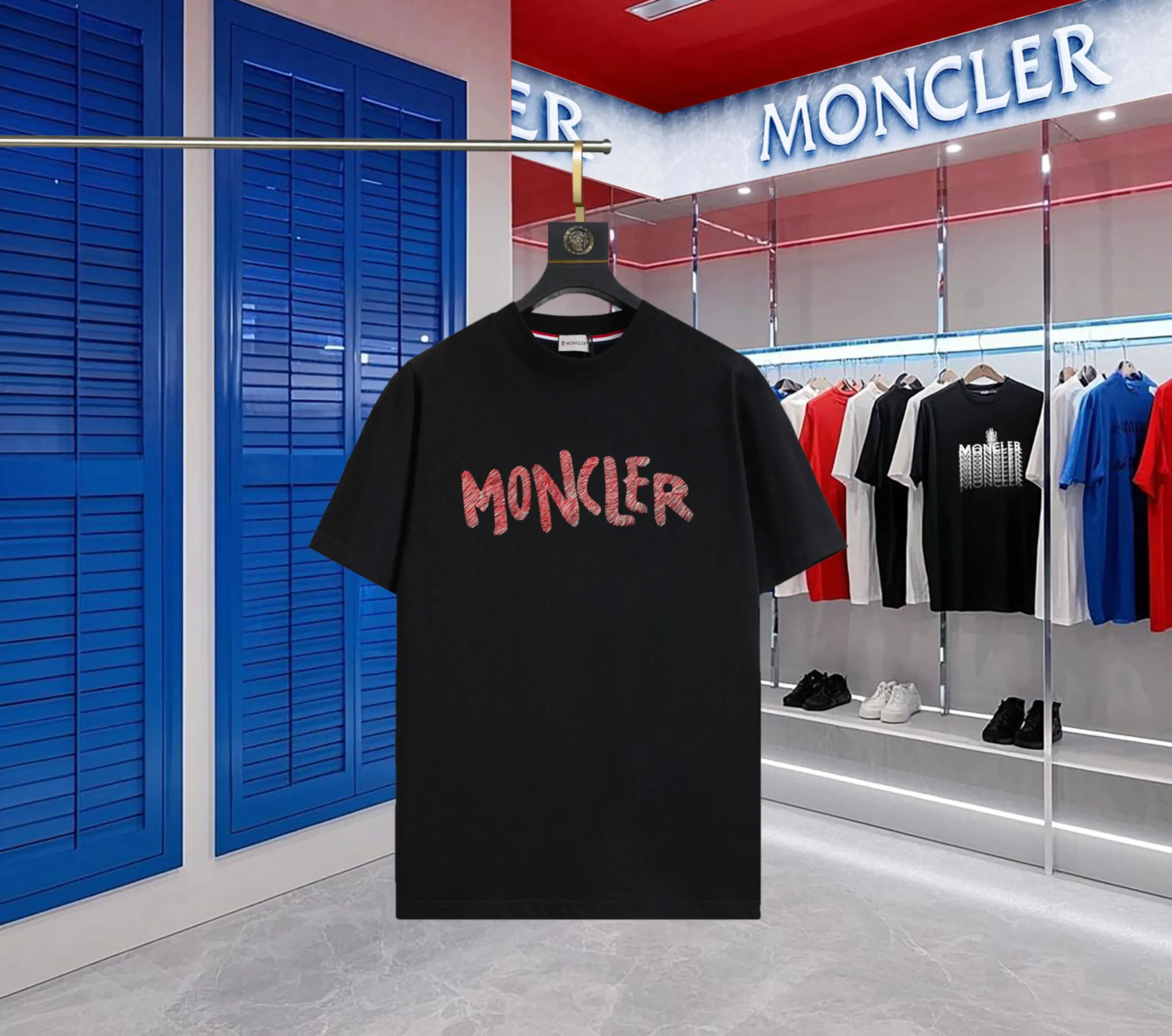 P140 Upgraded version "Mobile phone smart sensor ~ NFC chip armband ~ Direct access to the official website for anti-counterfeiting" "Moncler ~ Mouth Mouth" 2025 new high-quality round neck short-sleeved T-shirt. The cuffs have imported embroidered labels. Customized dyeing, very comfortable to touch. Super versatile and good-looking short-sleeved. Complete with three labels. Non-market ordinary version. Feel free to compare. Quality is absolutely guaranteed! ‼ First of all, this original fabric is all custom-woven with 32-count double yarn fabric, 250G, and the weight is the same‼ Fine workmanship, double waistcoat method, double waistcoat method, double waistcoat method makes the whole dress more three-dimensional, which is not a craft that ordinary T-shirts can achieve🤪 Size: S-M-L-XL-2XL Color: black, white, apricot, same style for men and women