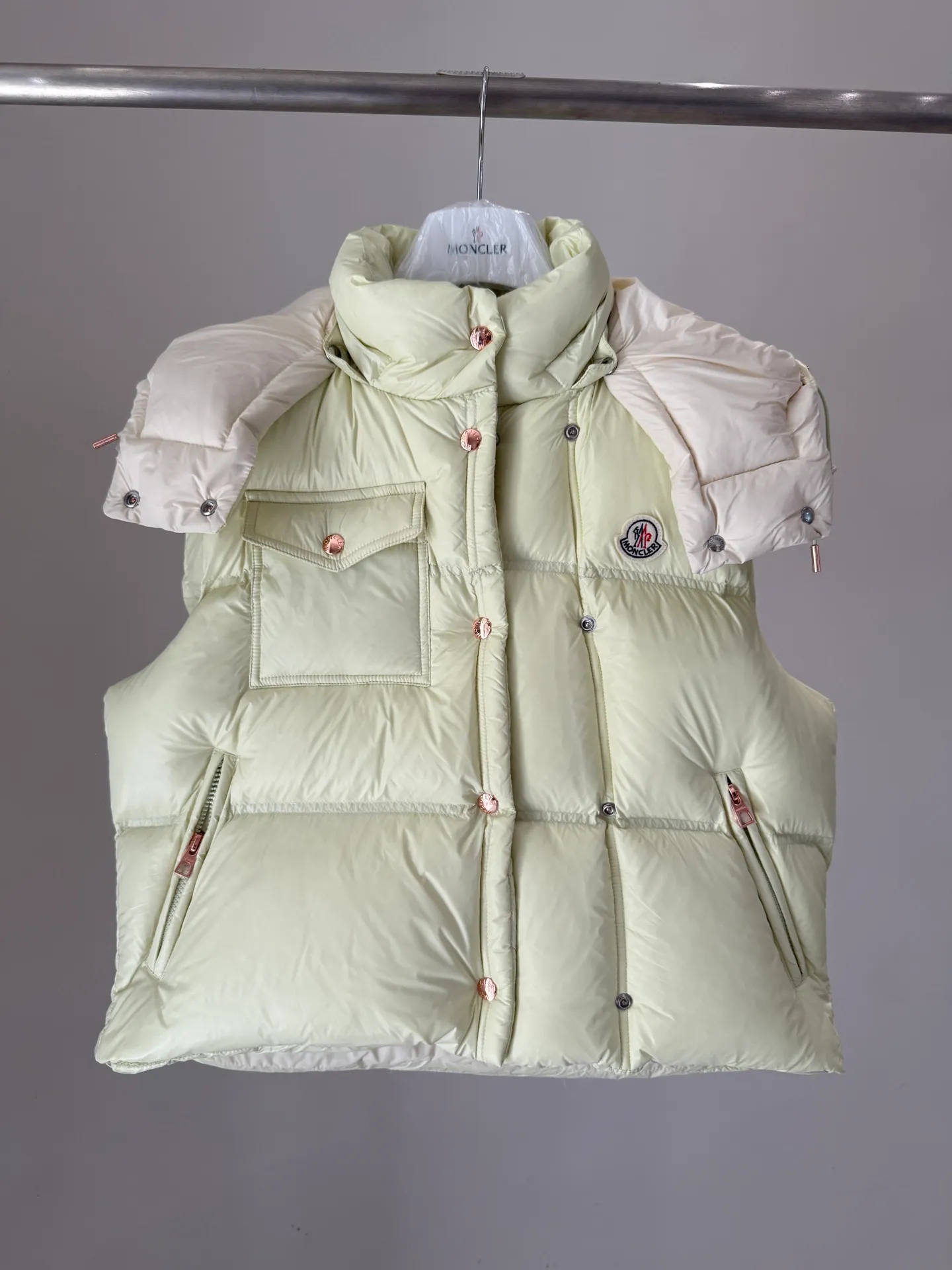 P720 Moncler. 25 double breasted women's vest black beige apple green size 1234