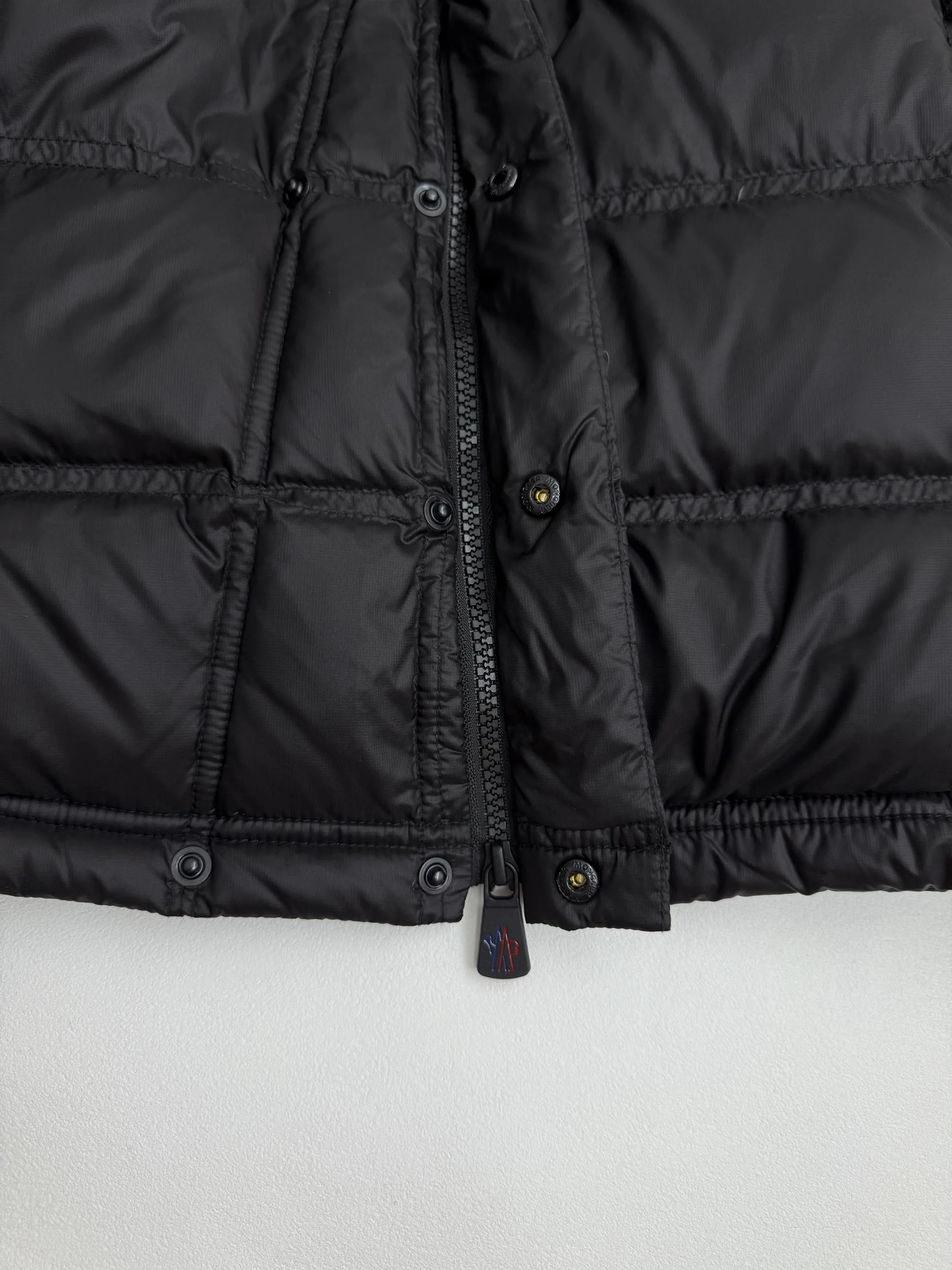 P730 Moncler Mouth Grenoble Nantu Series Down Vest 1/2/3/4