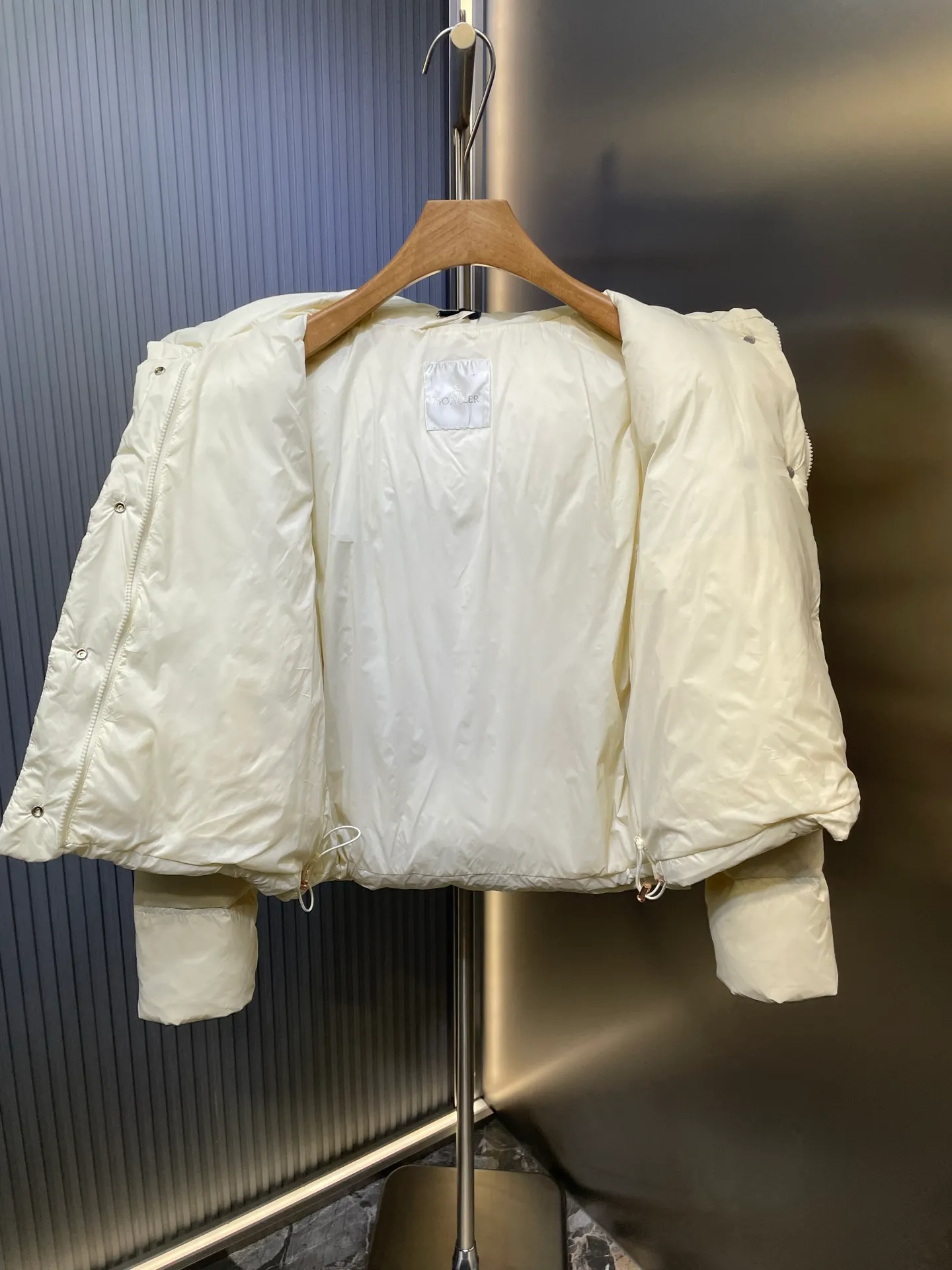 P900 Moncler🌟Moncler