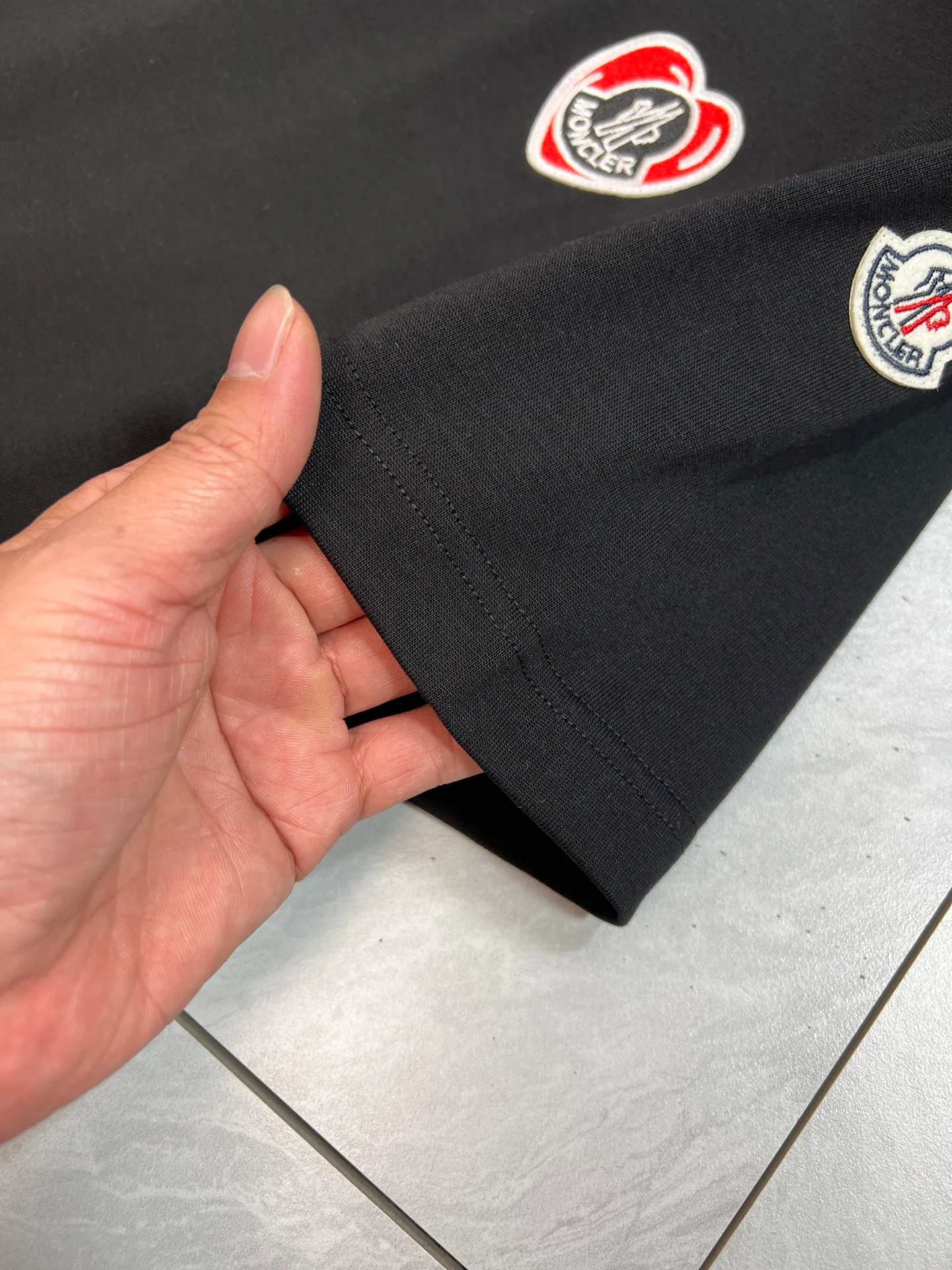 P160 ❤️Moncler/Mongolian 2025 spring and summer new products, complete with three labels, round neck short-sleeved T-shirt, good product, no need to introduce too much, look at the details, counter size: S-XL 175/140, M recommended