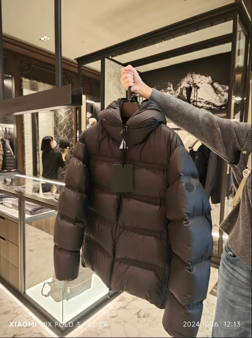 P900 Moncler Masac men's short down jacket. Real shot display at the counter.
