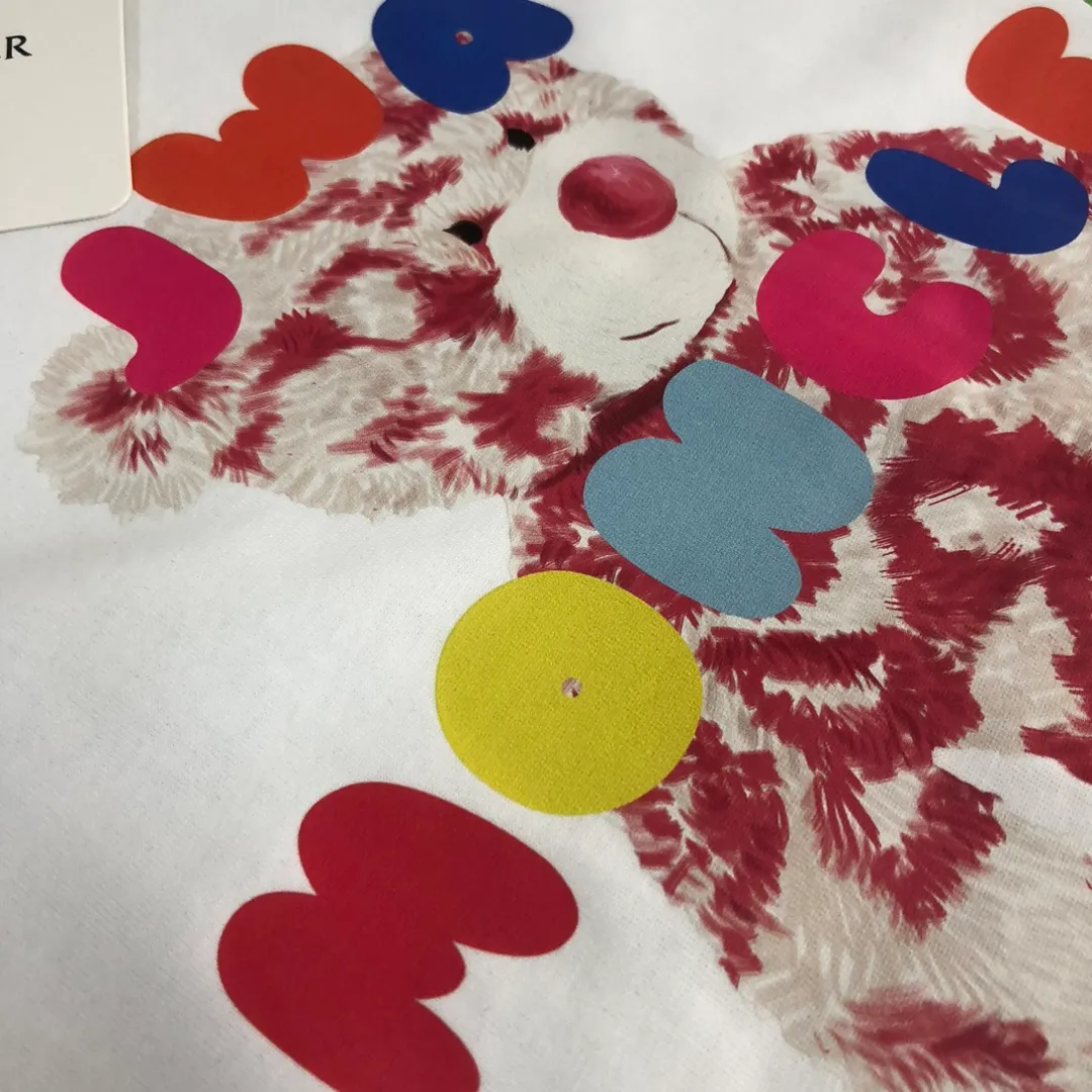 P160 MONCLER 25 The latest short-sleeved T-shirt for couples~Colorful bear element print~The upper body of the fabric is comfortable and breathable, not stiff, slim cut, made of high-customized pure cotton fabric! The upper body is comfortable and stylish, and it can be worn alone as an inner layer. It is a must-have for fashionistas! ! ! Color: Black White Orange Sky Blue Size: S M L XL (Loose fit! Please state your height and weight when placing an order)