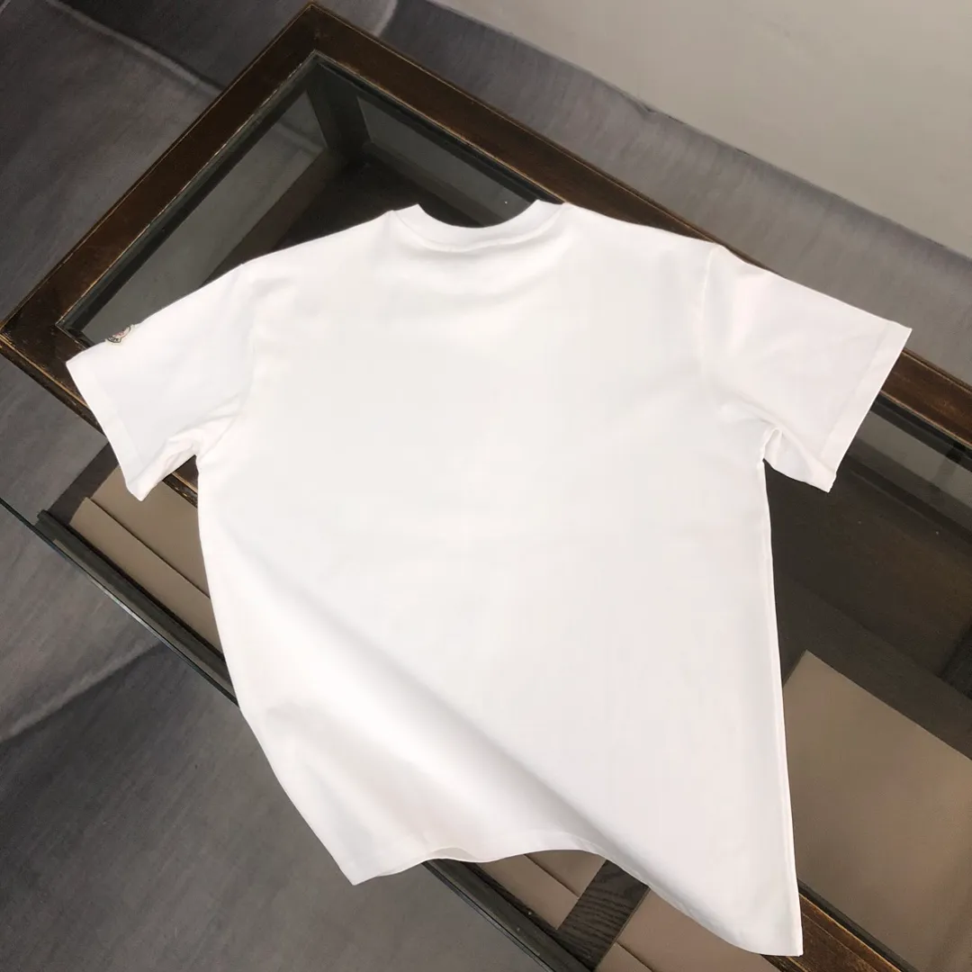 P160 MONCLER 25 The latest short-sleeved T-shirt for couples~Colorful bear element print~The upper body of the fabric is comfortable and breathable, not stiff, slim cut, made of high-customized pure cotton fabric! The upper body is comfortable and stylish, and it can be worn alone as an inner layer. It is a must-have for fashionistas! ! ! Color: Black White Orange Sky Blue Size: S M L XL (Loose fit! Please state your height and weight when placing an order)