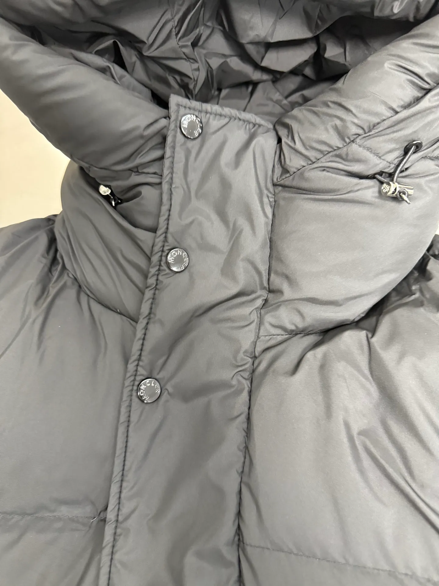P980 Moncler autumn and winter new down jacket, top version, original customized hardware accessories, fully imported and original customized, full and fluffy, super heavy-duty, excellent fabric workmanship, perfect and super soft color, black, light khaki, size: 12345