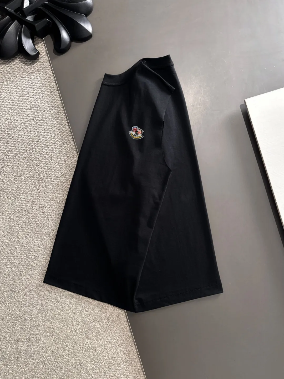 Next day shipping P460 MONCLER/Mongolian high quality 2025 spring and summer new casual heavy industry suit exclusively developed by yb! High quality production! Imported custom-made fabrics for foreign orders, with high breathability and comfort, impeccable details, brand element design concept, delicate and soft feel! It presents a casual cut and the upper body shape is great! On sale simultaneously on the official website! From a high-end men's positioning brand, the low-key luxury taste is irresistible! Exquisite workmanship and impeccable quality! The overall style is simple, fashionable and timeless, fully meeting the requirements of stylish and tasteful dressing! Size: S-XXL