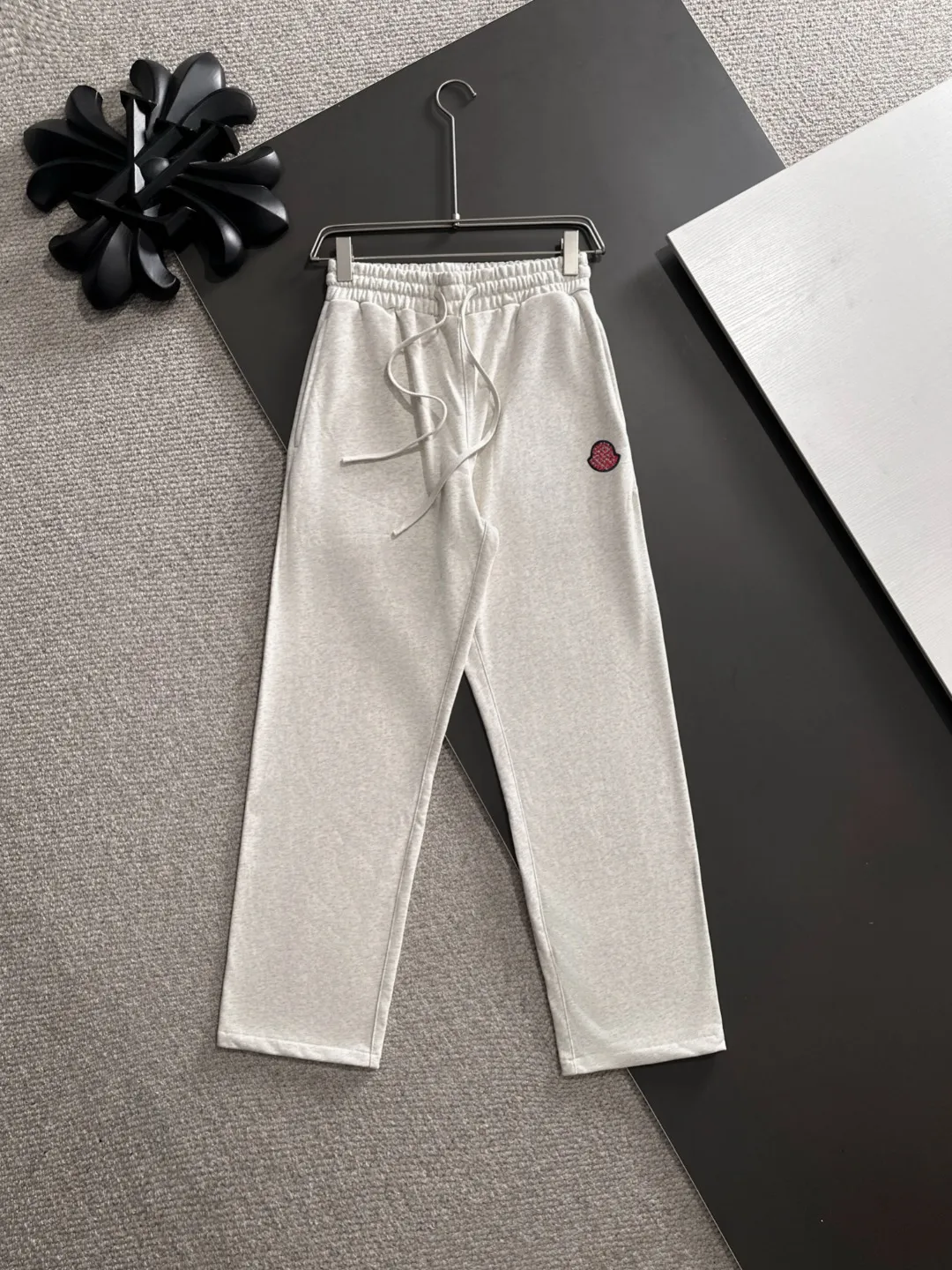 Next day shipping P720 MONCLER/Mongolian high quality 2025 autumn and winter new casual heavy industry suit exclusively developed by yb! High quality production! The top version of the trading company channel order, external orders for imported custom fabrics, high breathability and comfort, impeccable details, absolutely worth buying! This type of suit is also a must-have for lazy people. You don’t have to think about how to match it, you can just get it in one set! Brand element design concept, delicate and soft feel! It presents a casual cut and the upper body shape is great! On sale simultaneously on the official website! From a high-end men's positioning brand, the low-key luxury taste is irresistible! Exquisite workmanship and impeccable quality! The overall style is simple, fashionable and timeless, fully meeting the requirements of stylish and tasteful dressing! Sizes: S to XXL (or state your height and weight when placing an order)