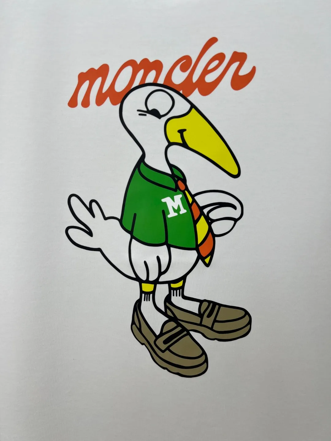 P160 Moncler. New autumn and winter 25 cartoon fun printed logo fabric short-sleeved T-shirt. The left sleeve is decorated with classic embroidered wool labels. It is made of 300 grams of heavy Lenzing modal cotton fabric: delicate and skin-friendly, soft and smooth, moisture-absorbent and breathable. It is a basic classic style T-shirt suitable for wearing inside or outside; Color: black, white Size: S～XXL