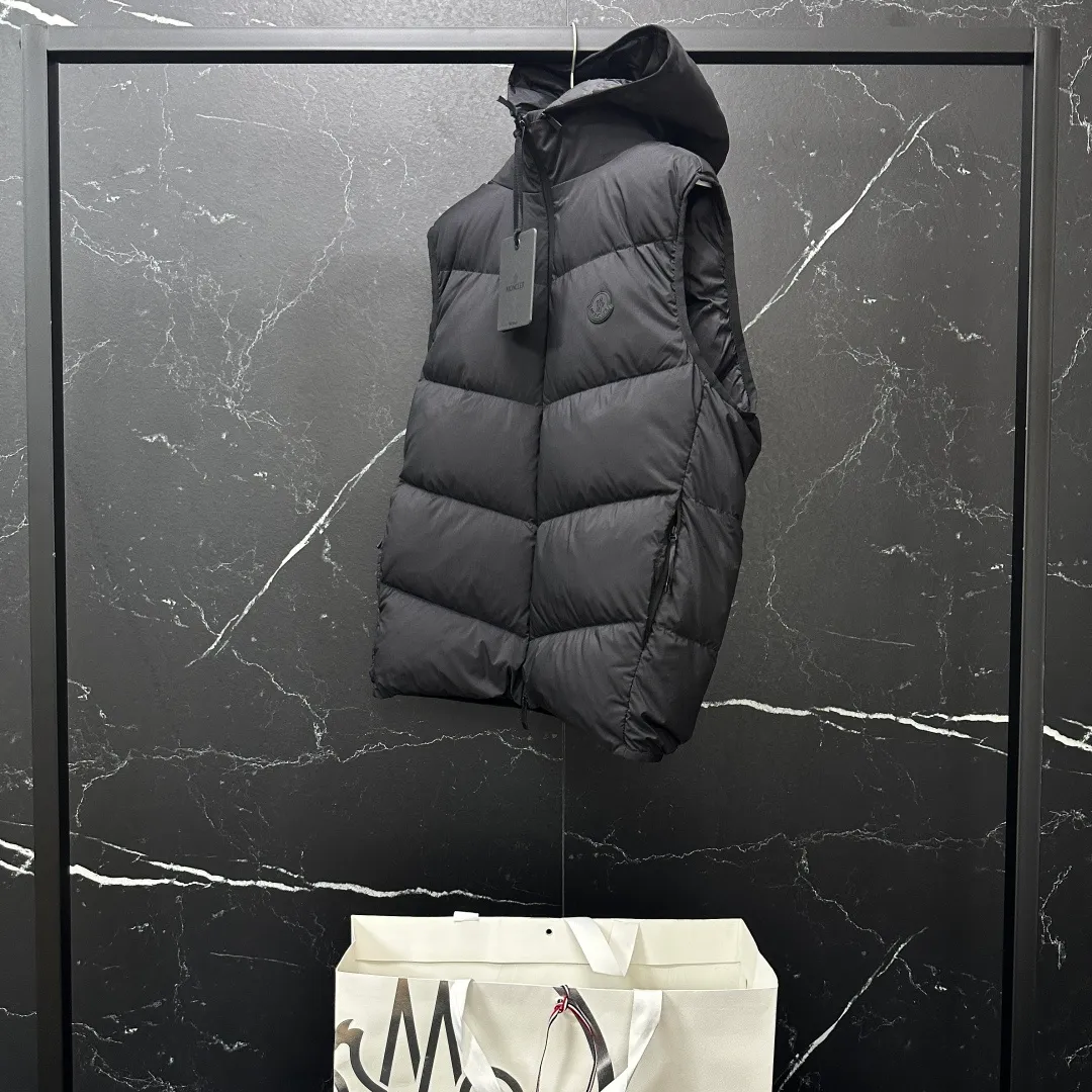 P800 𝑴𝒐𝒏𝒄𝒍𝒆𝒓｜Moncler/Moncler 25𝒔𝒔 Guersac autumn and winter new twill craft hooded [removable hood] light luxury fashionable down vest for men and women #T48# 𝑺𝒊𝒛𝒆：𝟭# 𝟮# 𝟯# 𝟰# 𝟱# Product color: black, beige