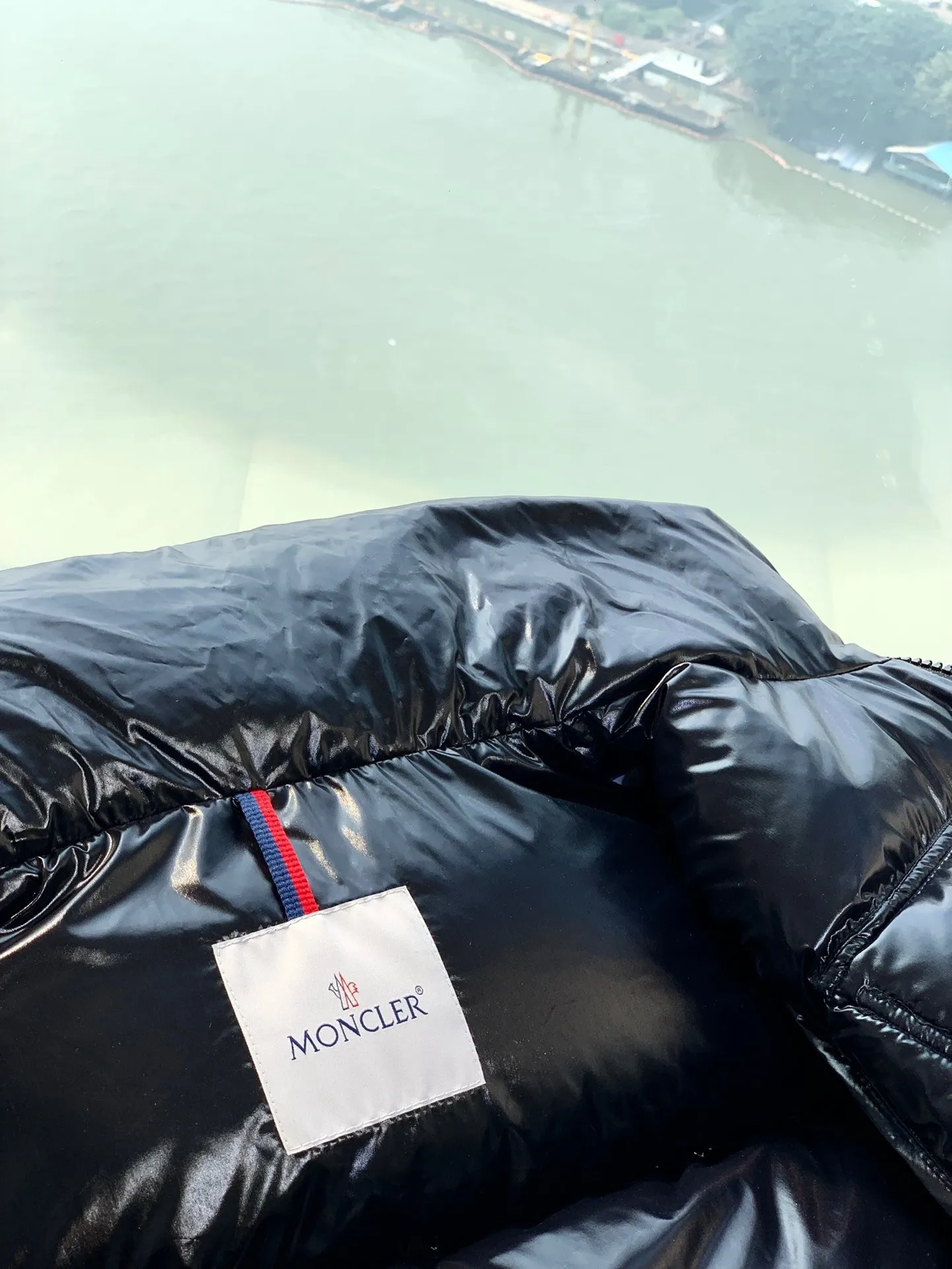 P740, moncler muzzle, 2025fw new ribbon hooded down jacket, on sale at the counter simultaneously, customized fabric, 90% white goose down filling inside, warm and comfortable, double front zipper design, two zipper styles, detachable hood, complete three-label accessories, top version, same style for men and women, black, size: 1-5,