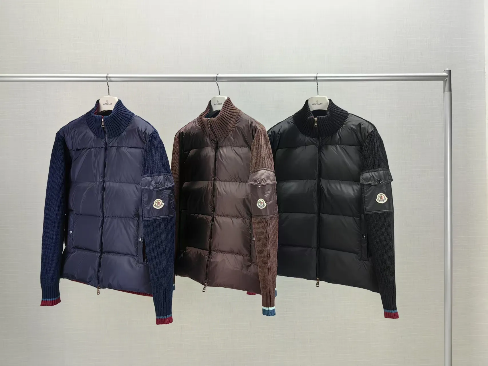 P800 Moncler Moncler three-color stand-up collar zipper splicing down knitted cardigan jacket