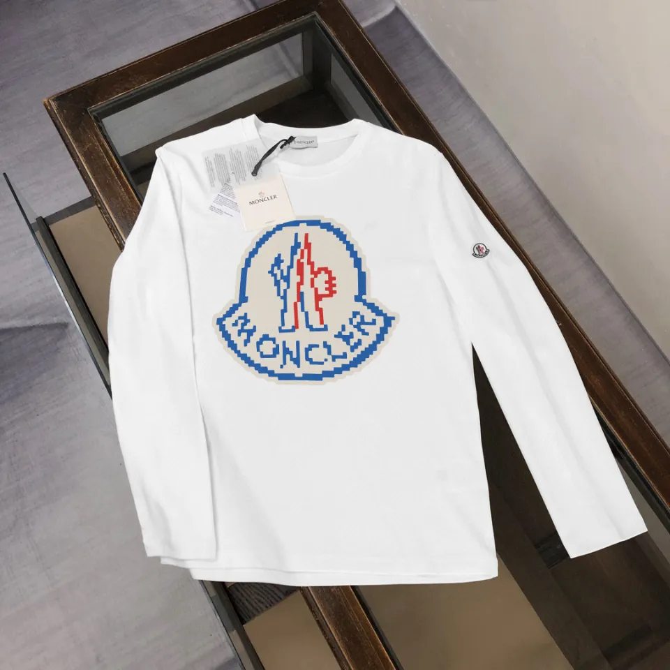 P180, a non-off-the-shelf model, you can trust it. Moncler printed long-sleeved T-shirt, 240g breathable cotton fabric, very soft and comfortable texture, does not shrink, does not deform, does not ball), can be worn alone as a base layer. Original customized accessories, collar label, care mark, hangtag, packaging (perfect details) Color: White Black Size: XS S M L